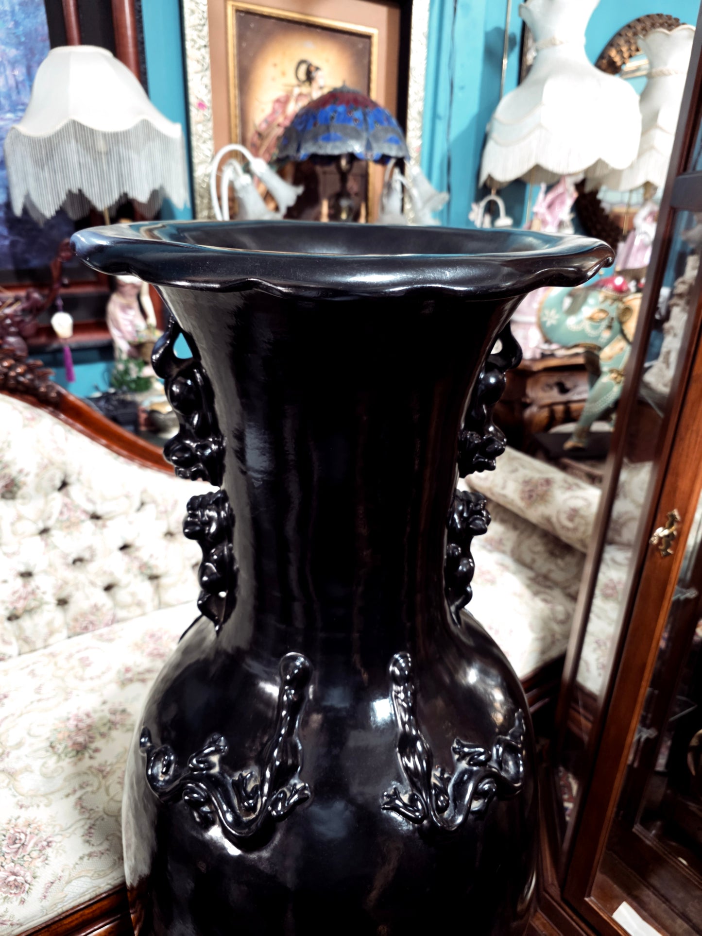 🖤 Par de Jarrones Orientales en Fibra de Vidrio con Base de Madera 🖤