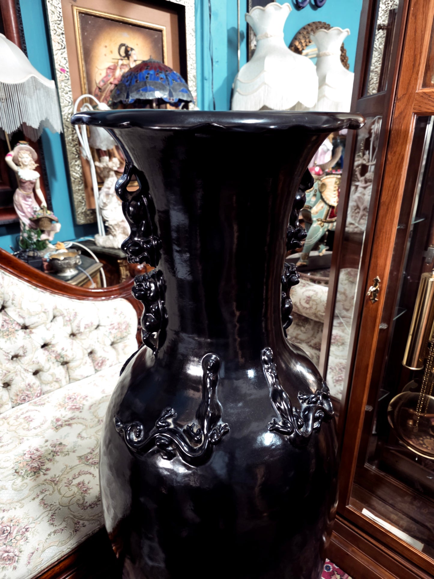 🖤 Par de Jarrones Orientales en Fibra de Vidrio con Base de Madera 🖤