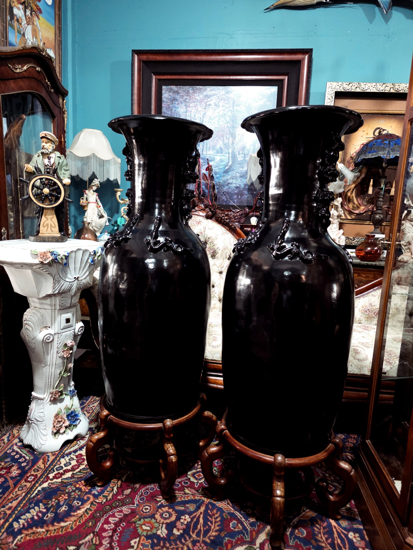 🖤 Par de Jarrones Orientales en Fibra de Vidrio con Base de Madera 🖤