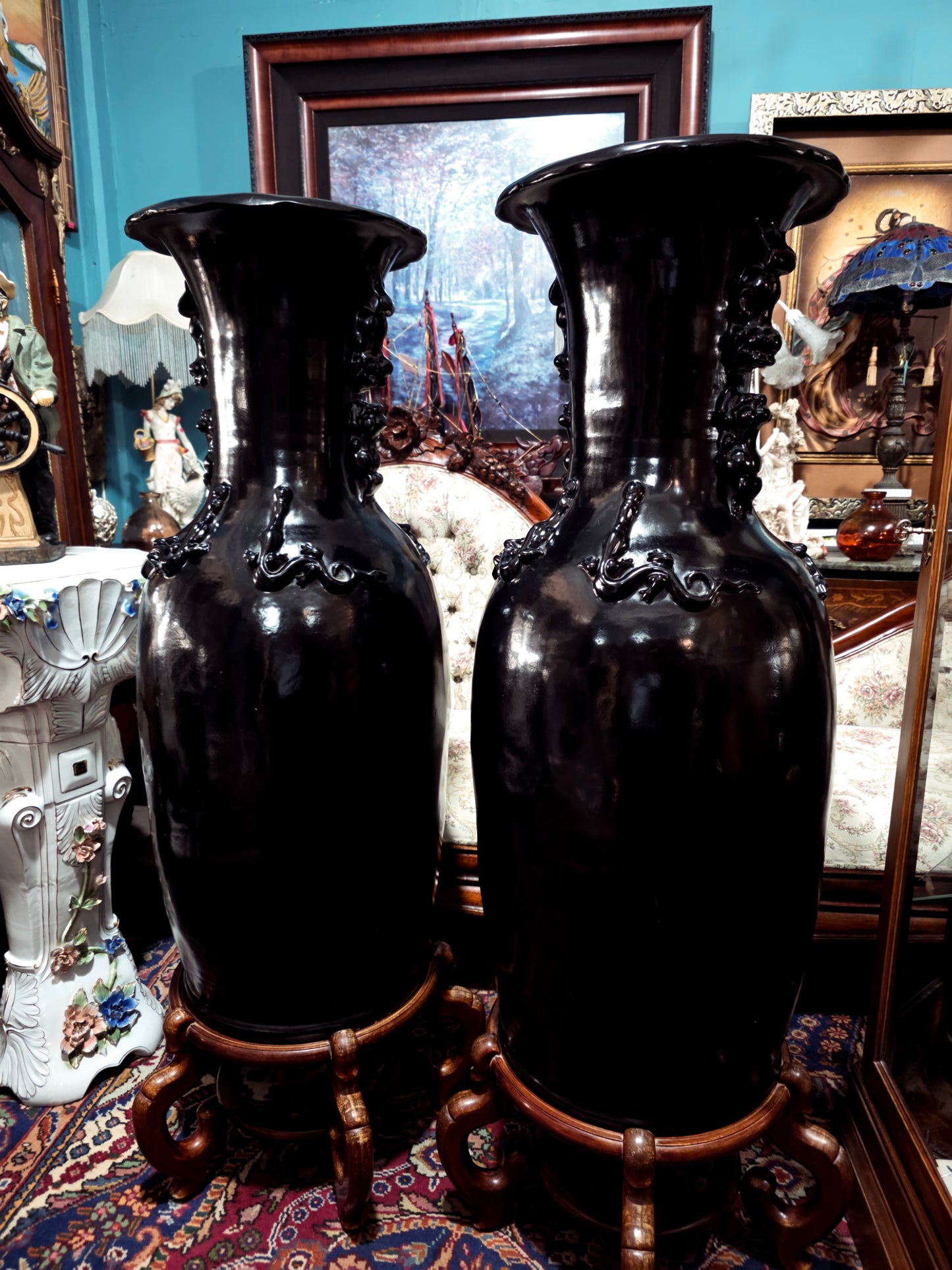 🖤 Par de Jarrones Orientales en Fibra de Vidrio con Base de Madera 🖤