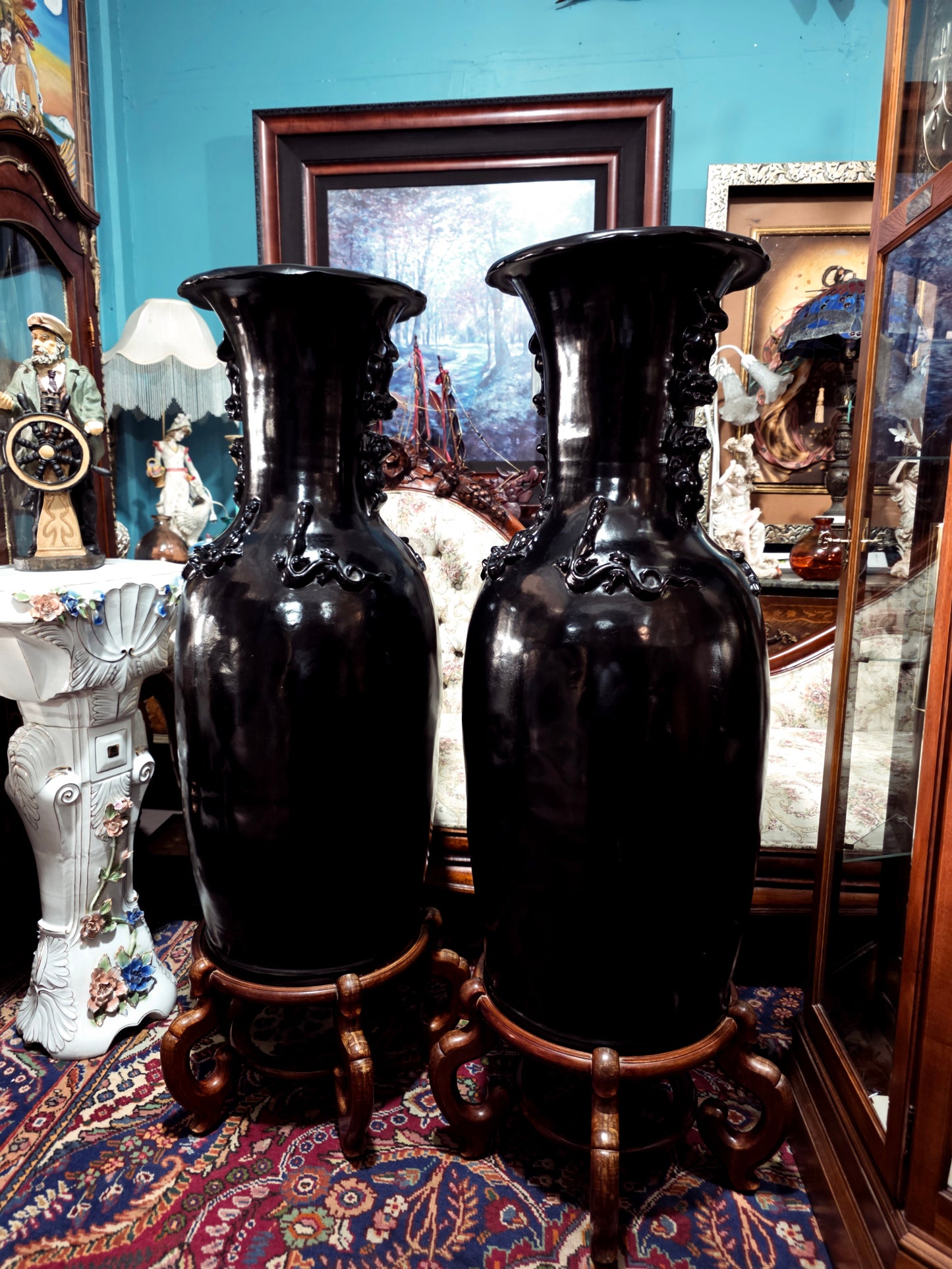 🖤 Par de Jarrones Orientales en Fibra de Vidrio con Base de Madera 🖤