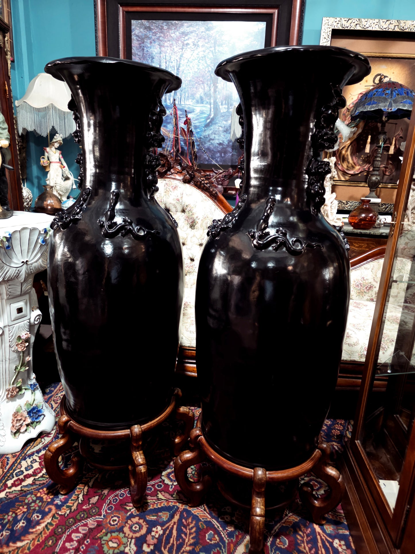 🖤 Par de Jarrones Orientales en Fibra de Vidrio con Base de Madera 🖤