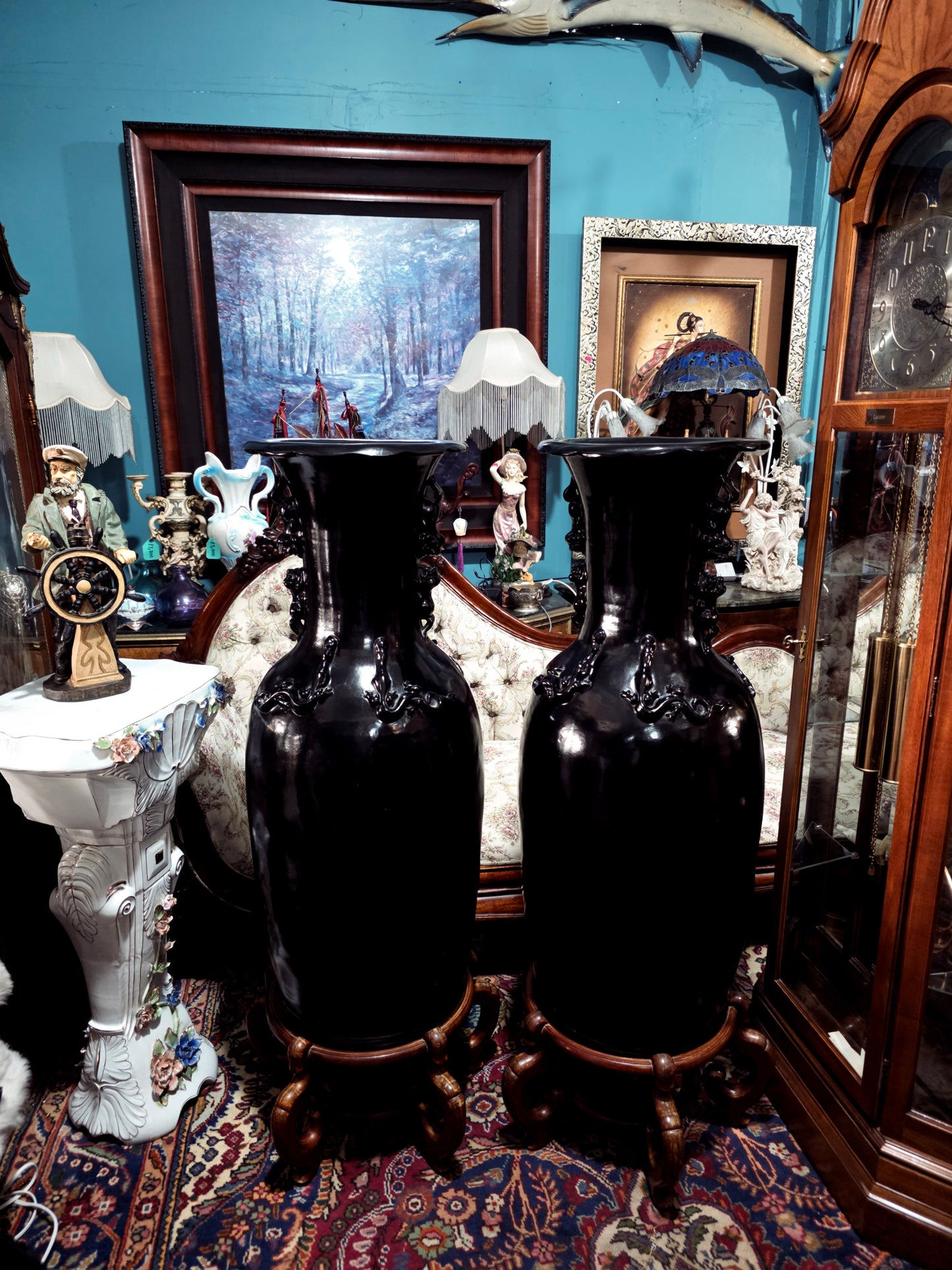 🖤 Par de Jarrones Orientales en Fibra de Vidrio con Base de Madera 🖤