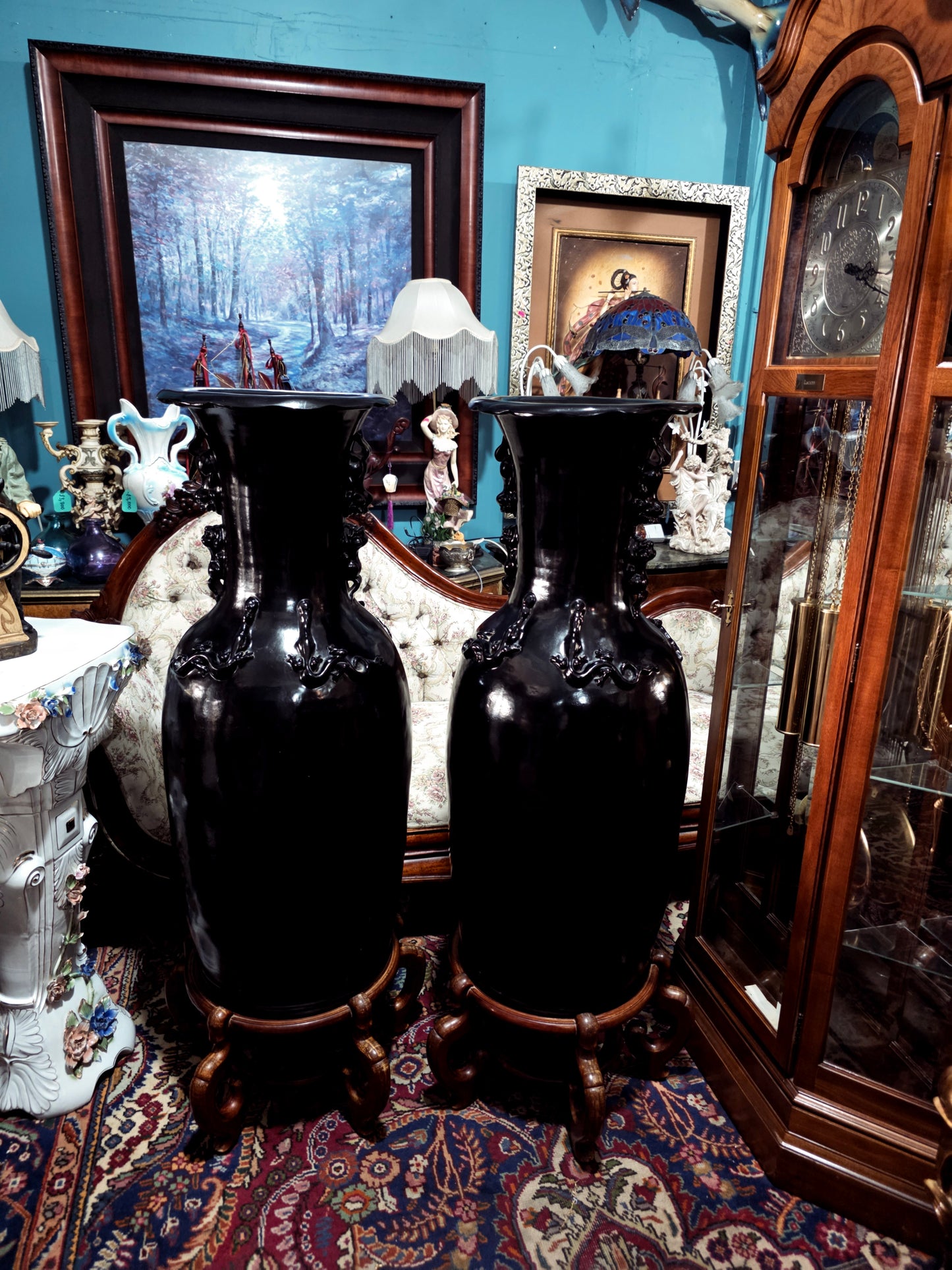 🖤 Par de Jarrones Orientales en Fibra de Vidrio con Base de Madera 🖤