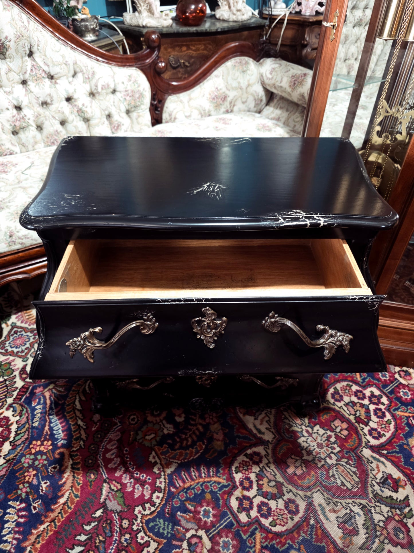 🌿Pair of Louis XV style Bombay chairs by Baker Furniture 🇫🇷🖤🌿