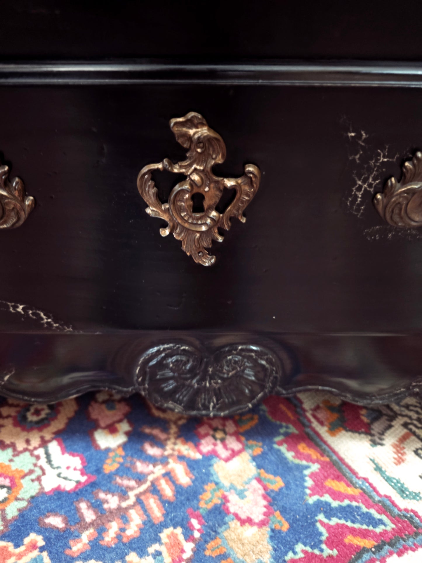 🌿Pair of Louis XV style Bombay chairs by Baker Furniture 🇫🇷🖤🌿