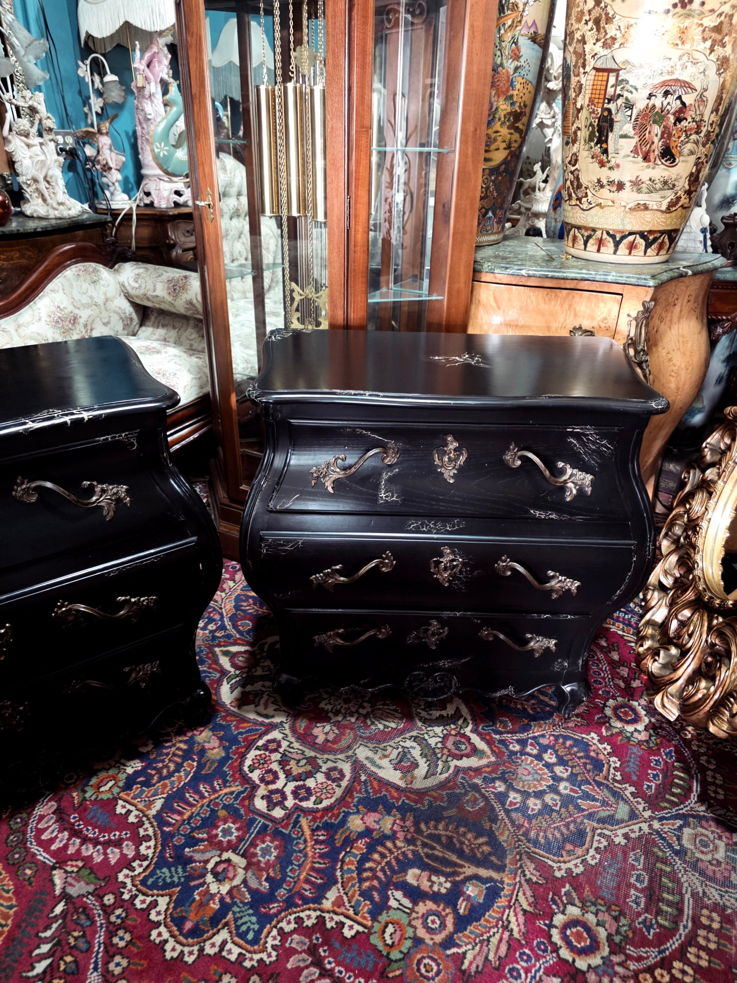 🌿Pair of Louis XV style Bombay chairs by Baker Furniture 🇫🇷🖤🌿