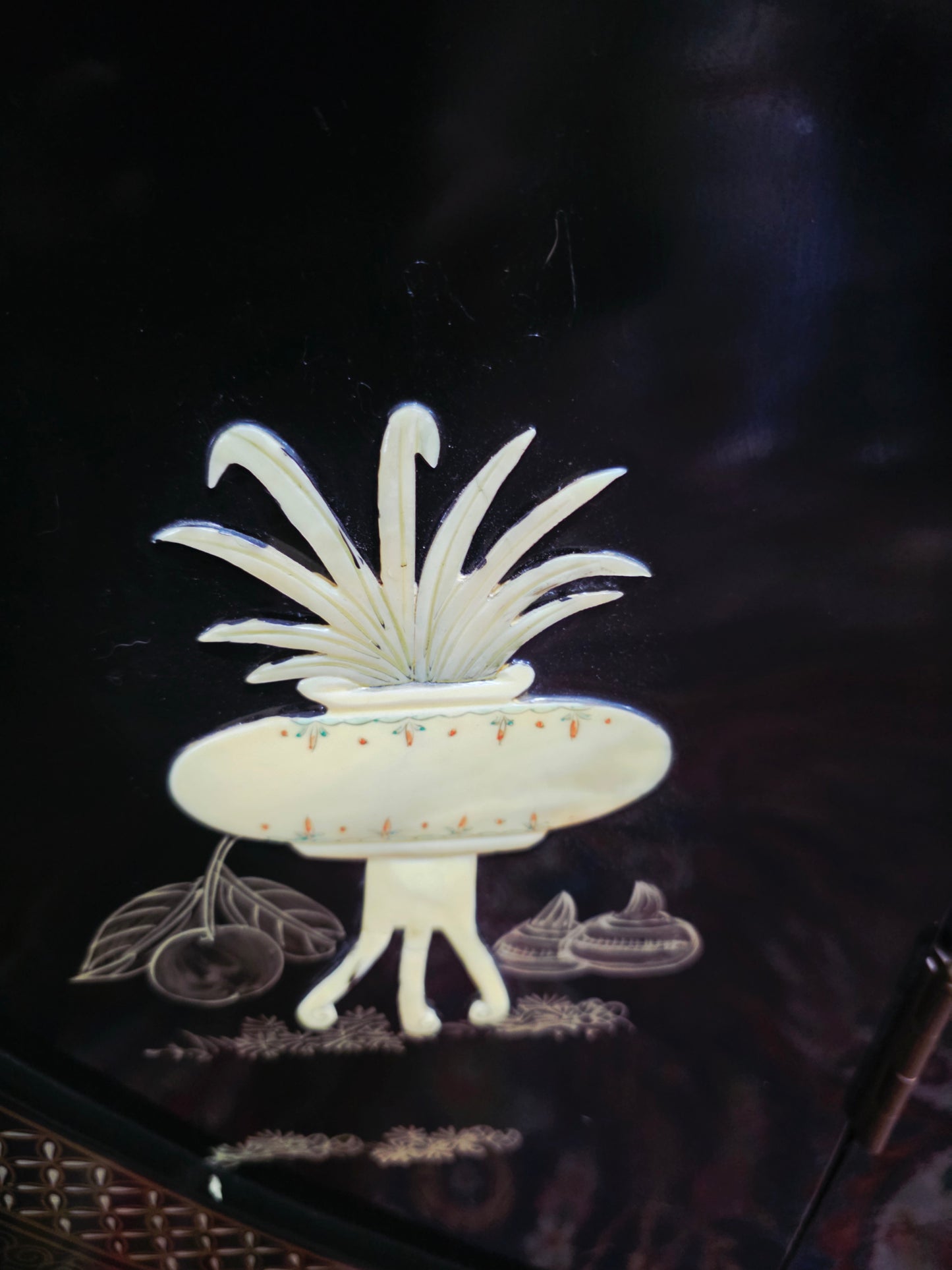 Mid-Century Style Chinese Round 4-Panel Screen✨