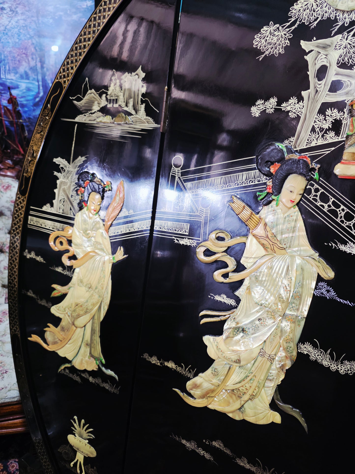 Mid-Century Style Chinese Round 4-Panel Screen✨