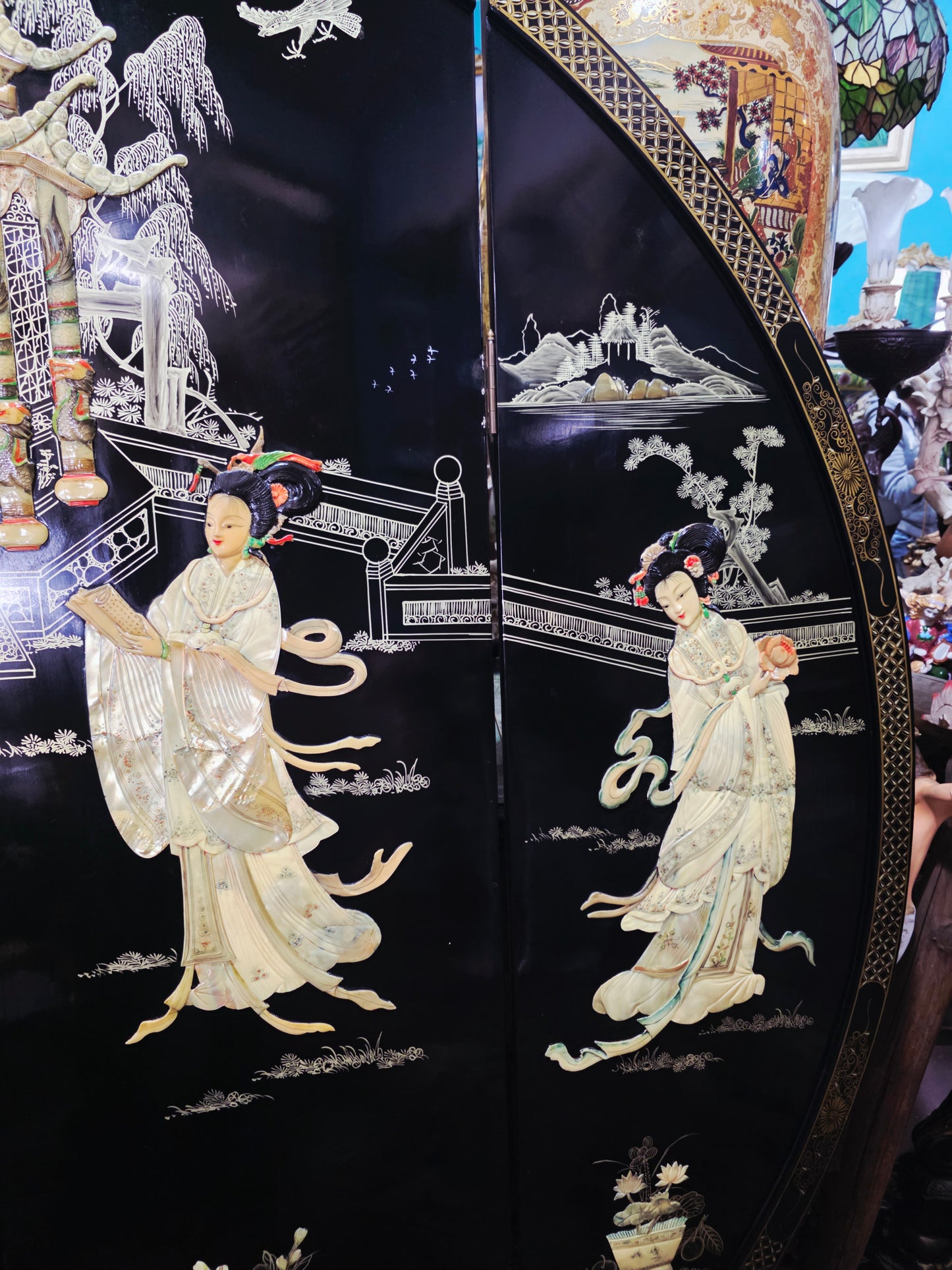 Mid-Century Style Chinese Round 4-Panel Screen✨