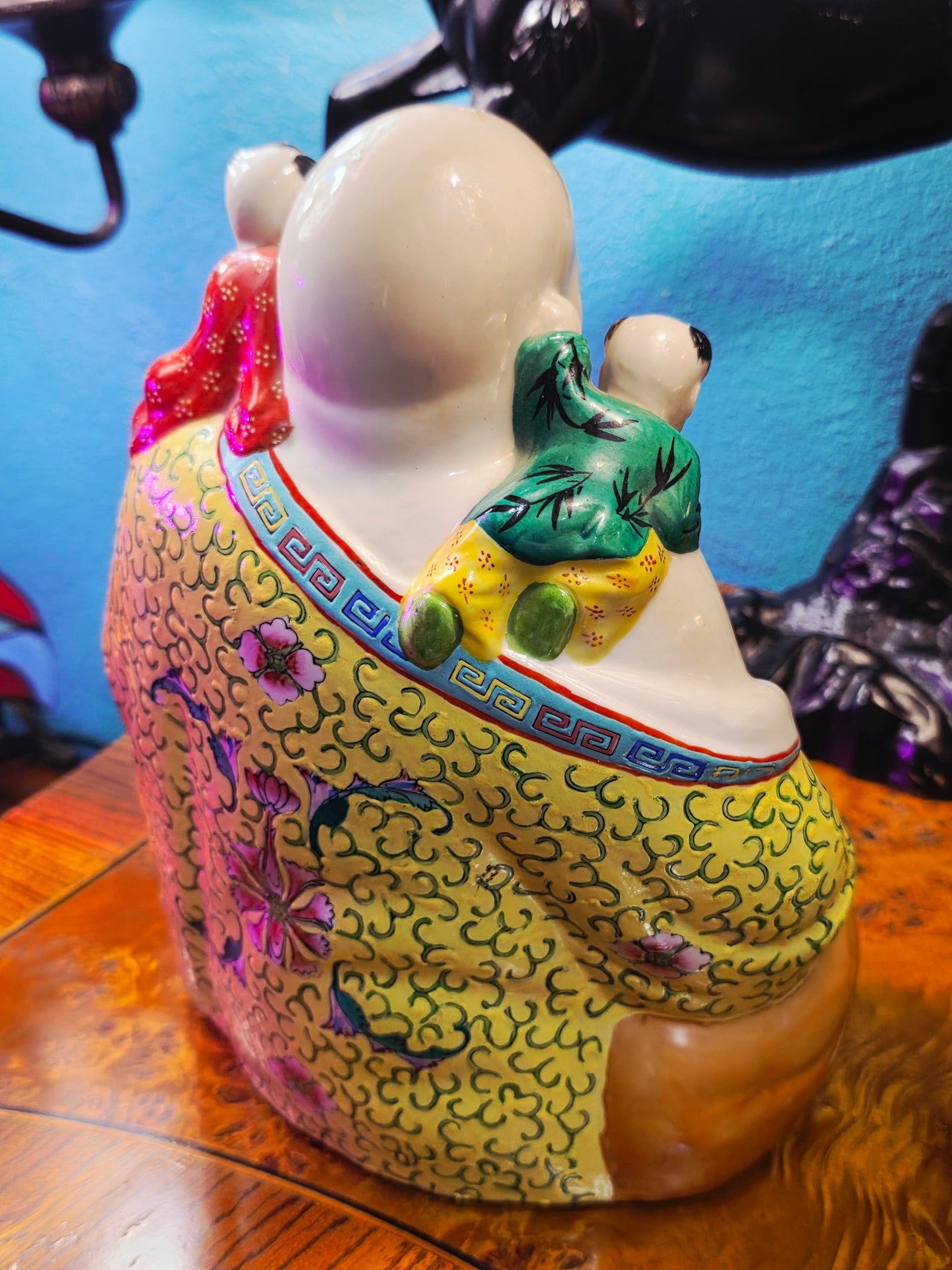 Chinese Ceramic Laughing Buddha with Five Children - Symbol of Prosperity, Abundance, and Family Happiness 🪷