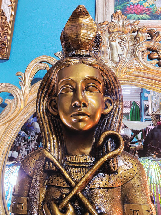 ⚖️Escultura de la Diosa Isis – Poder, Belleza y Misticismo Egipcio⚖️