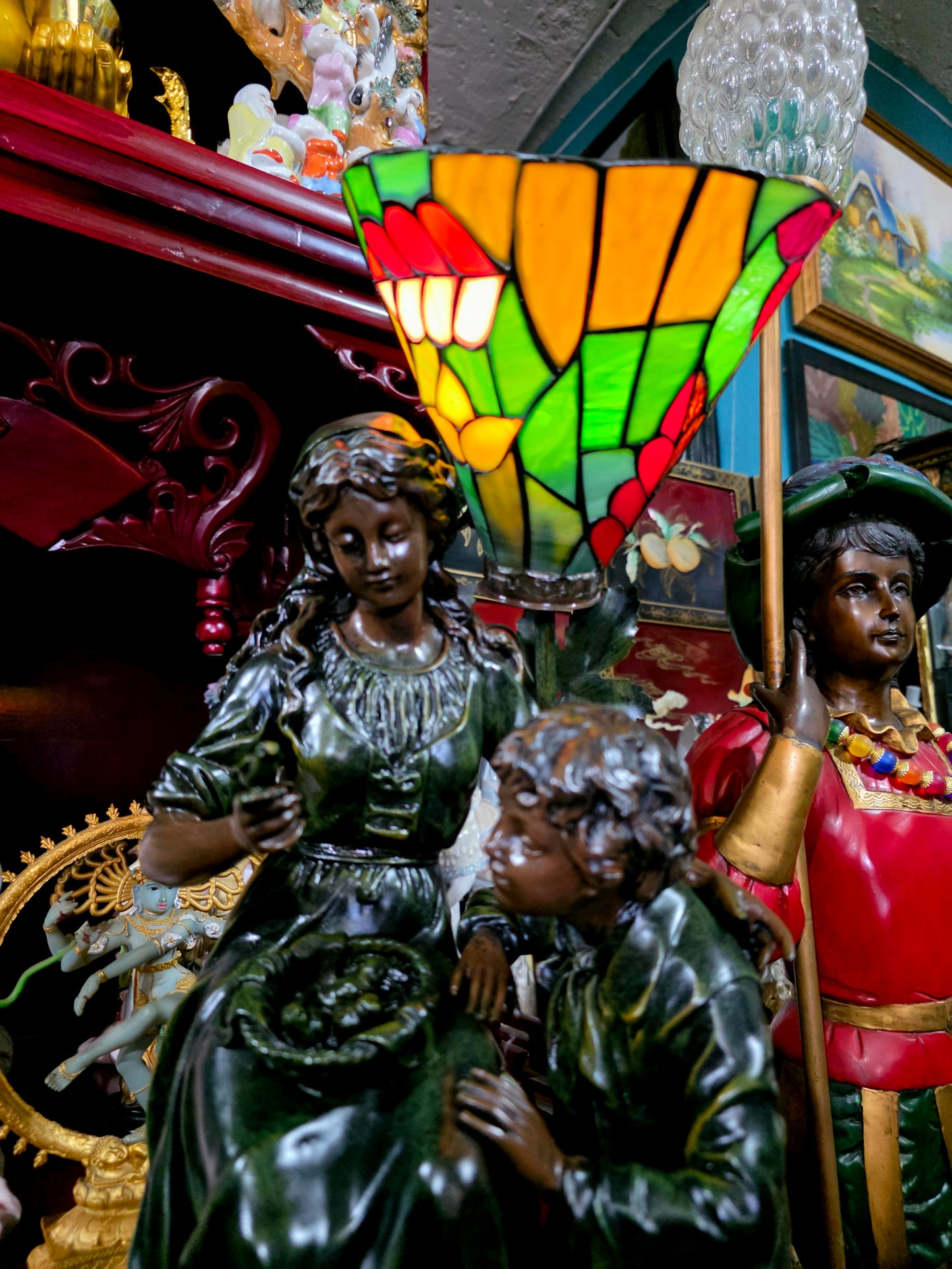 🌸🍃 Lámpara Art Nouveau en Resina Pesada – Principios del Siglo XX🍃🍃