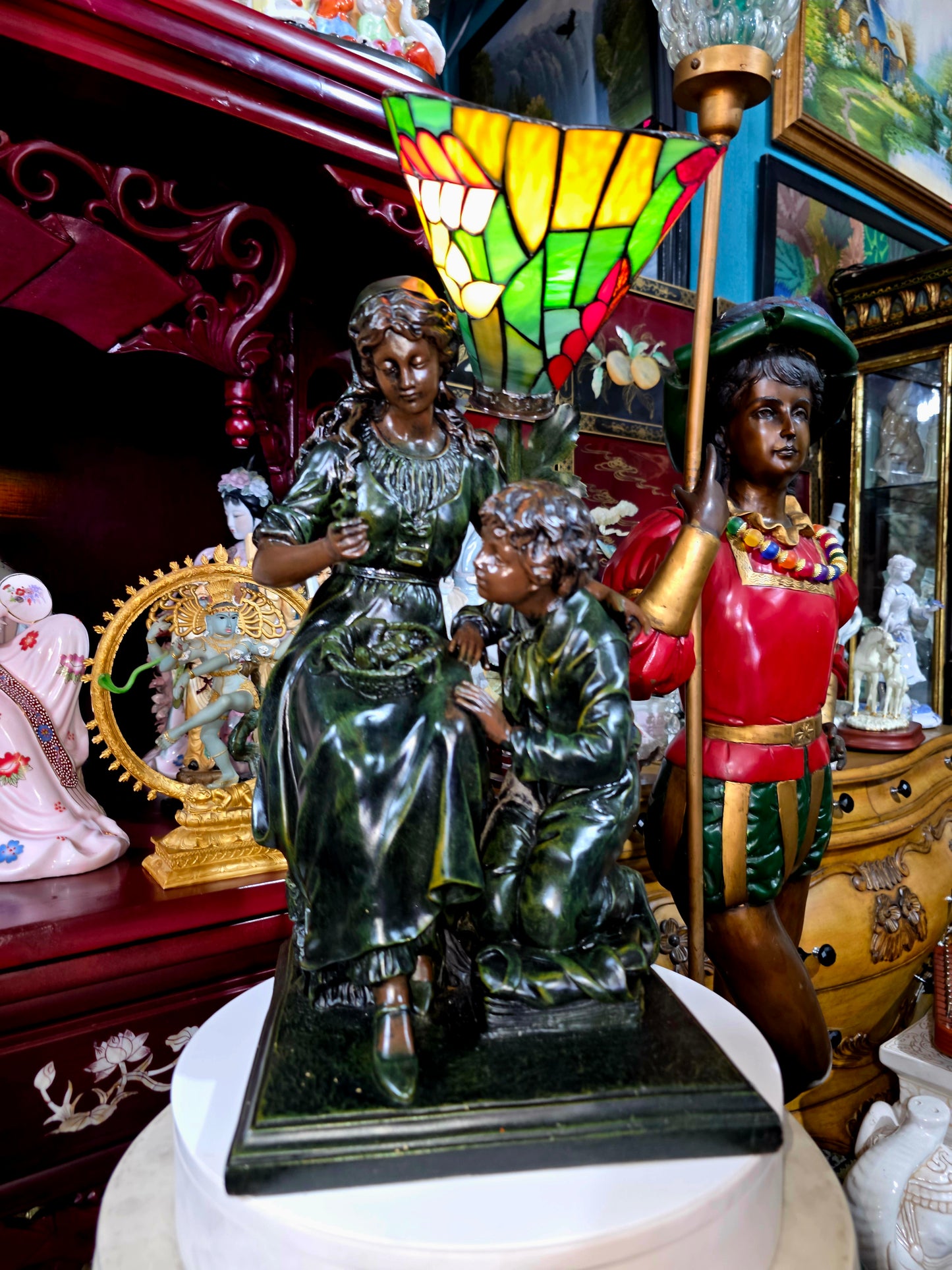 🌸🍃 Lámpara Art Nouveau en Resina Pesada – Principios del Siglo XX🍃🍃