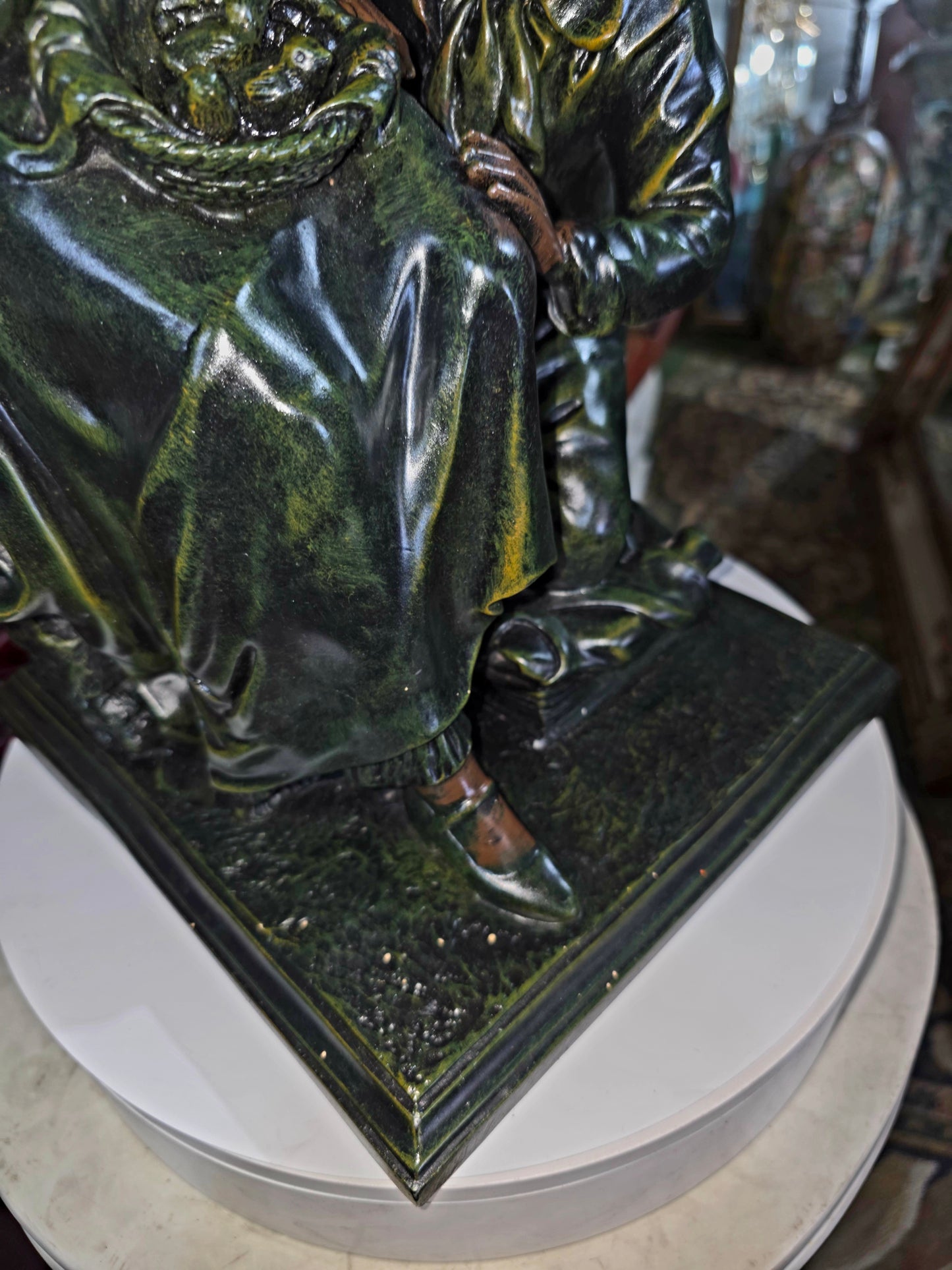 🌸🍃 Lámpara Art Nouveau en Resina Pesada – Principios del Siglo XX🍃🍃