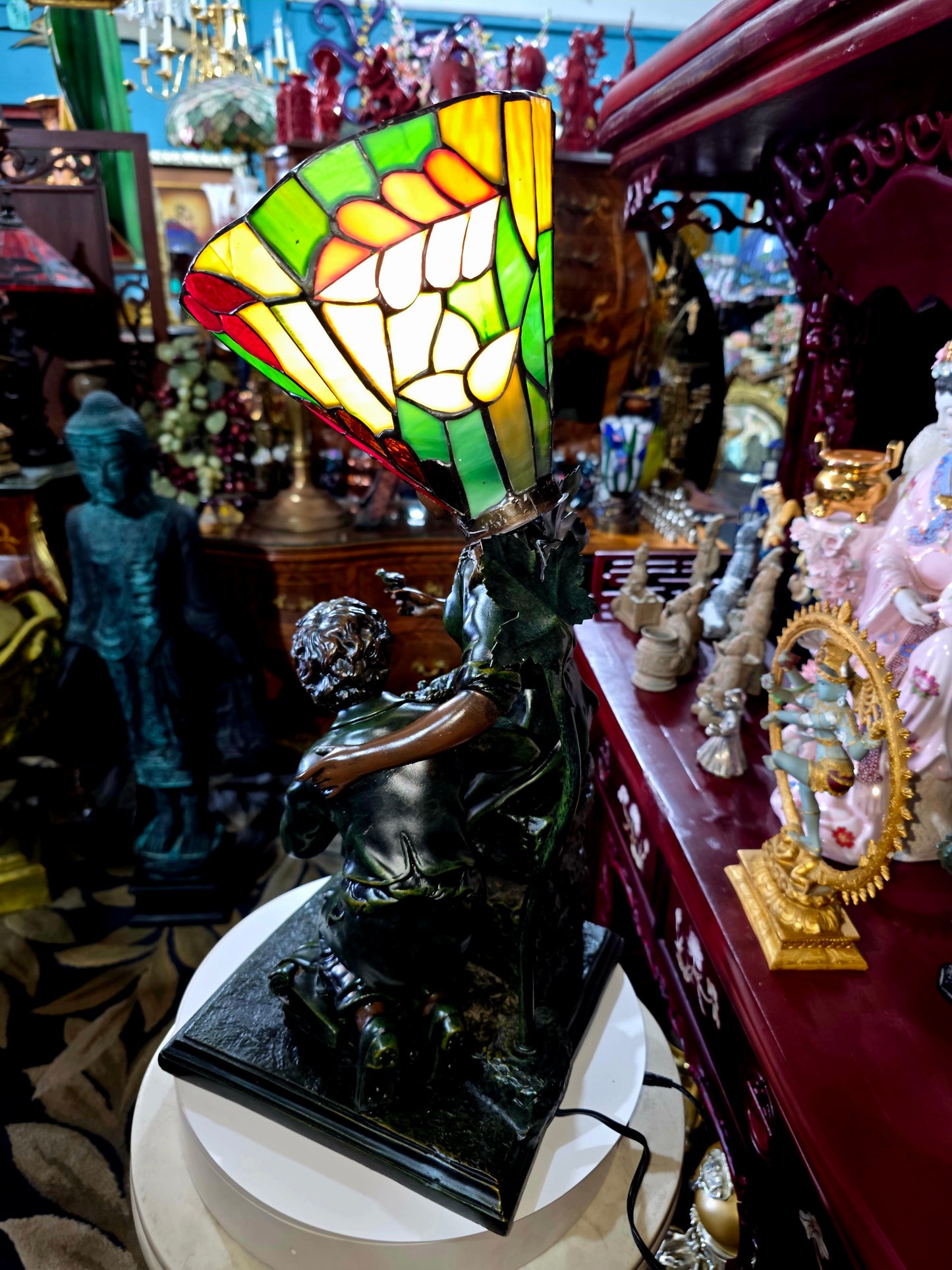 🌸🍃 Lámpara Art Nouveau en Resina Pesada – Principios del Siglo XX🍃🍃