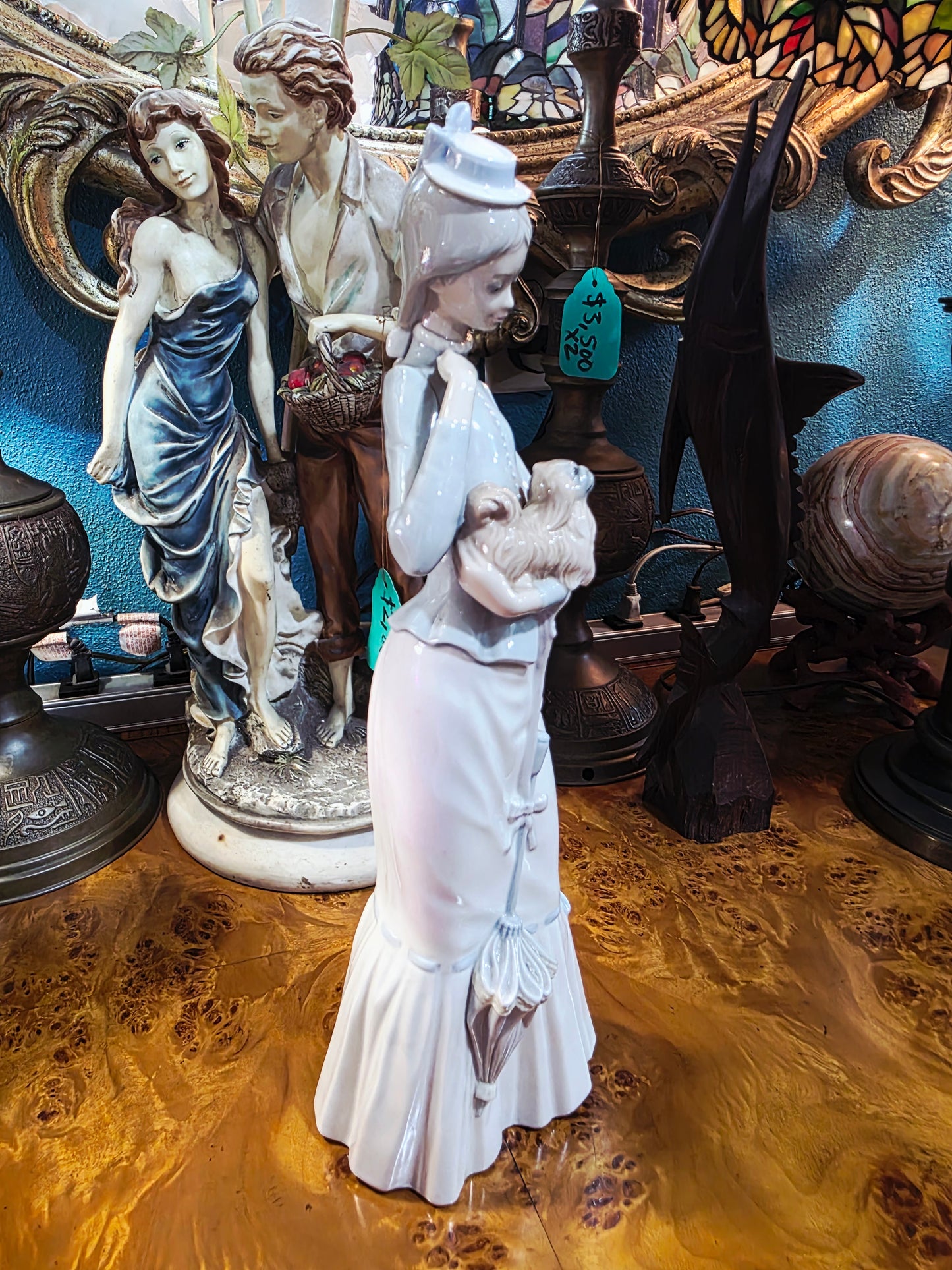 🎨 De Paseo Con El Perrito 🐕 Lladro 4893 | Año de emisión: 1974