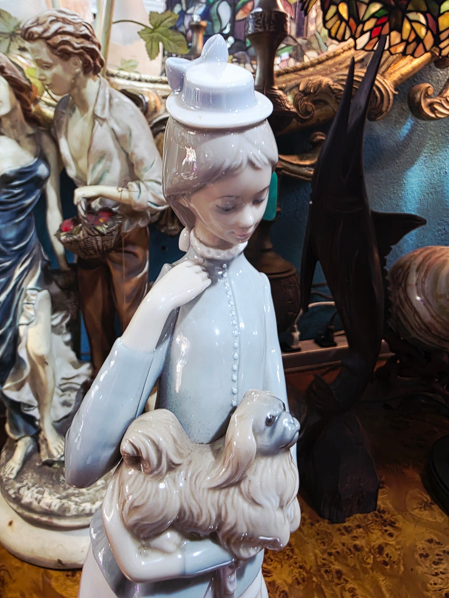 🎨 De Paseo Con El Perrito 🐕 Lladro 4893 | Año de emisión: 1974