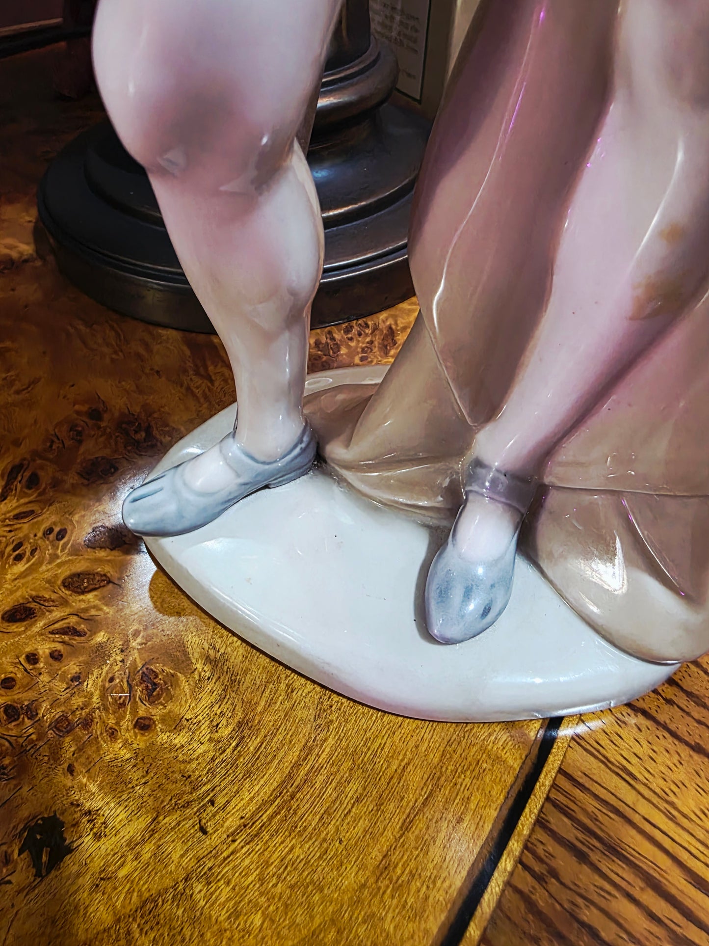 🎨 Quixote Leyendo 📖 Lladro Referencia 4854 | Año de emisión: 1973