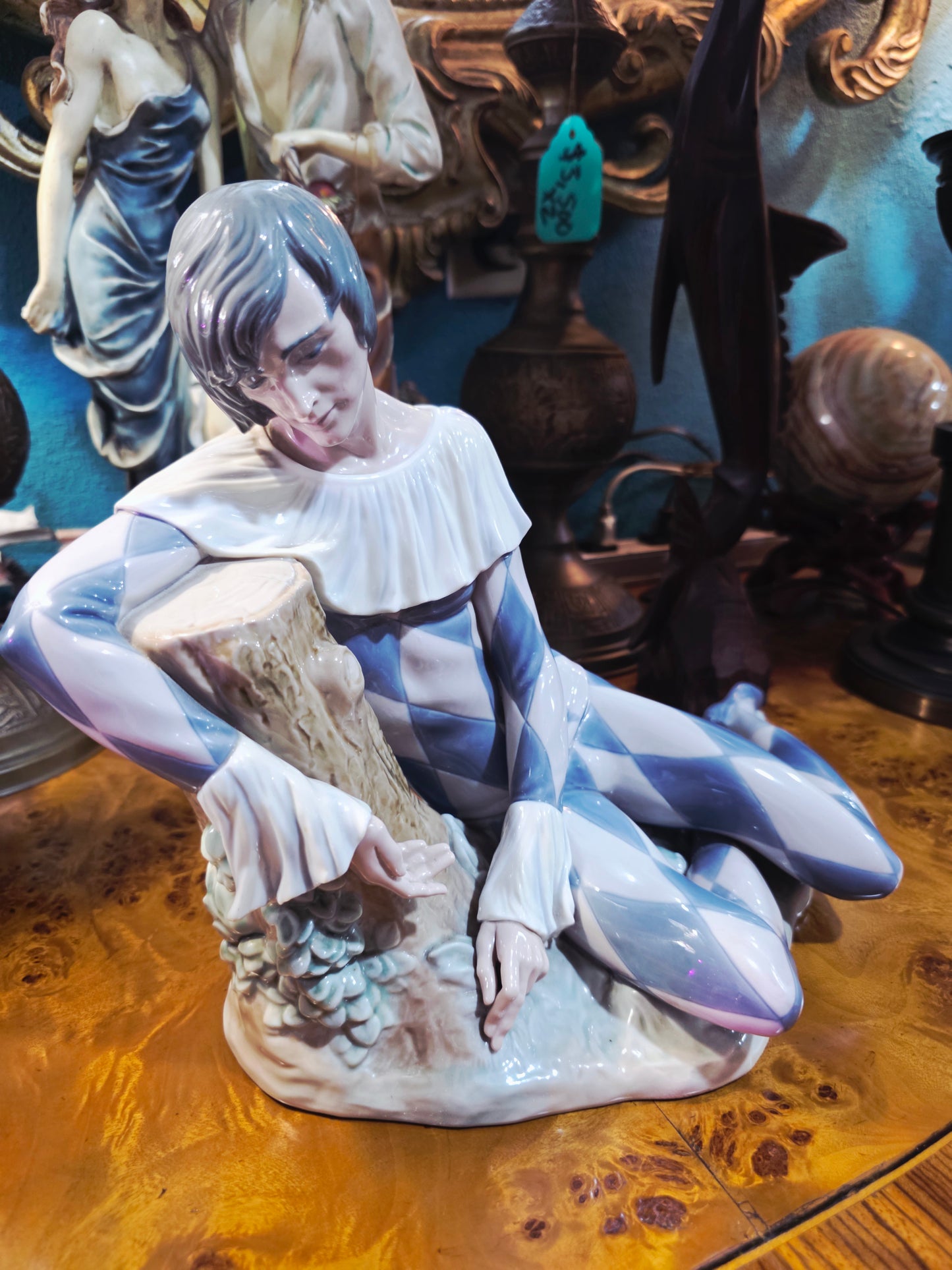 🎨 Harlequin De La Rosa - Harlequin Reclining 🎭 Lladro 01005128 | Año de emisión: 1982