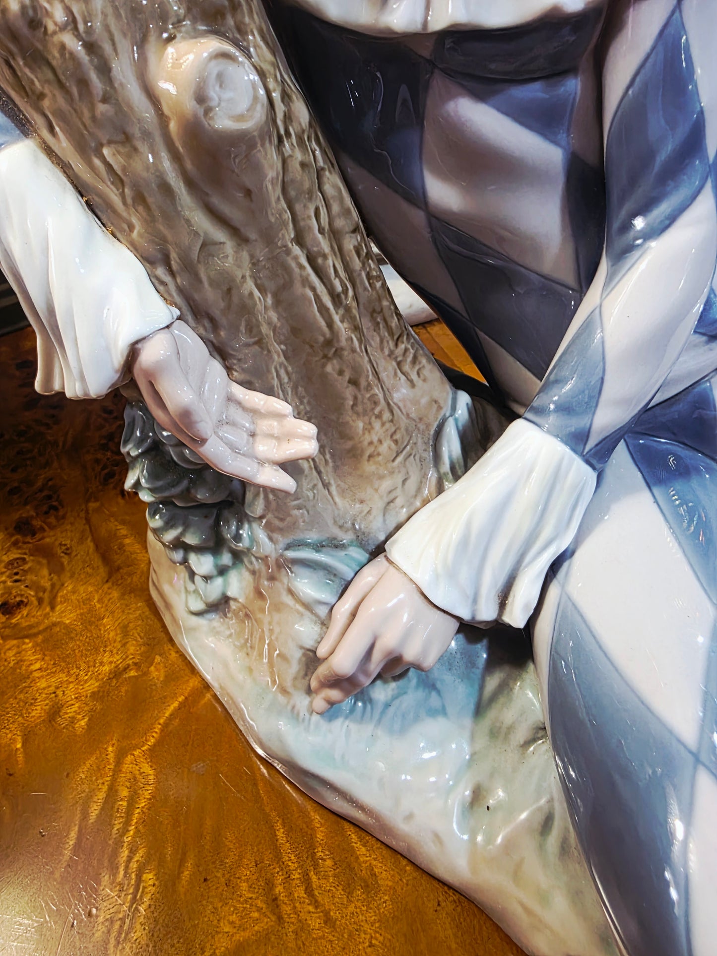 🎨 Harlequin De La Rosa - Harlequin Reclining 🎭 Lladro 01005128 | Año de emisión: 1982