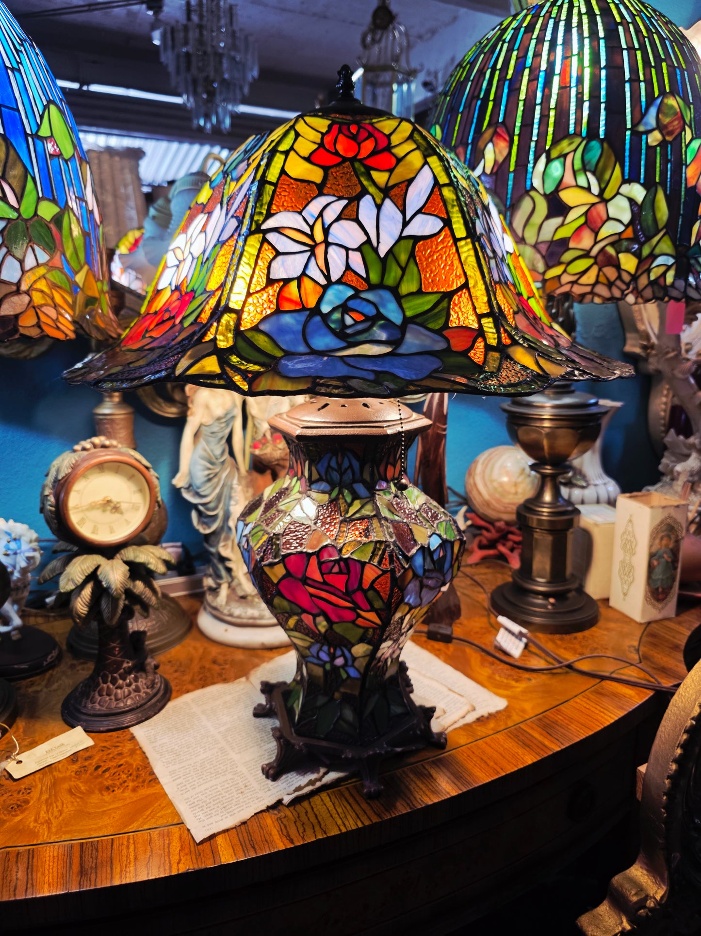 🌹🪞✨ Lampara Tiffany Vitral Floral de Gran Presencia ✨🪞🌹