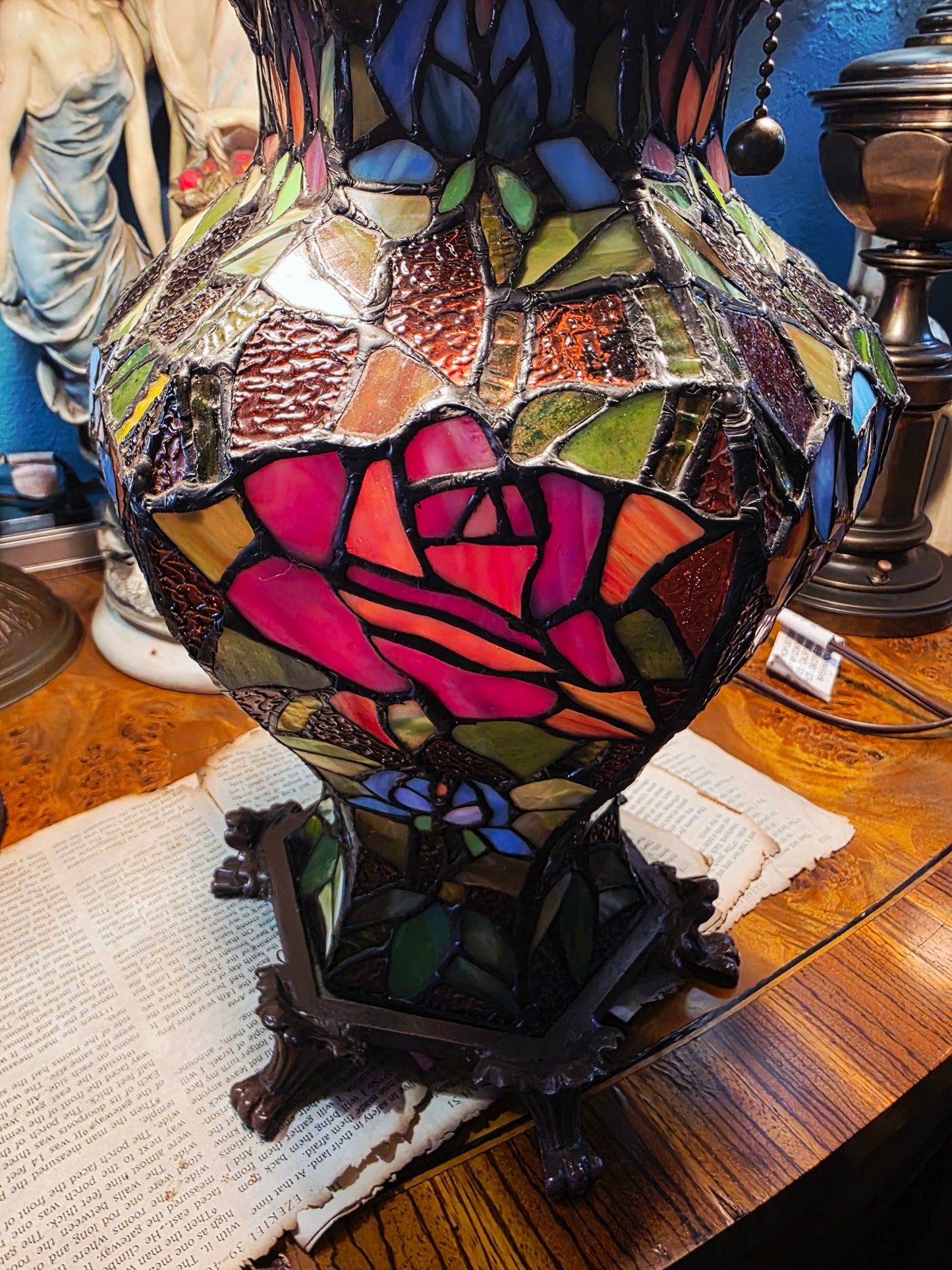 🌹🪞✨ Lampara Tiffany Vitral Floral de Gran Presencia ✨🪞🌹