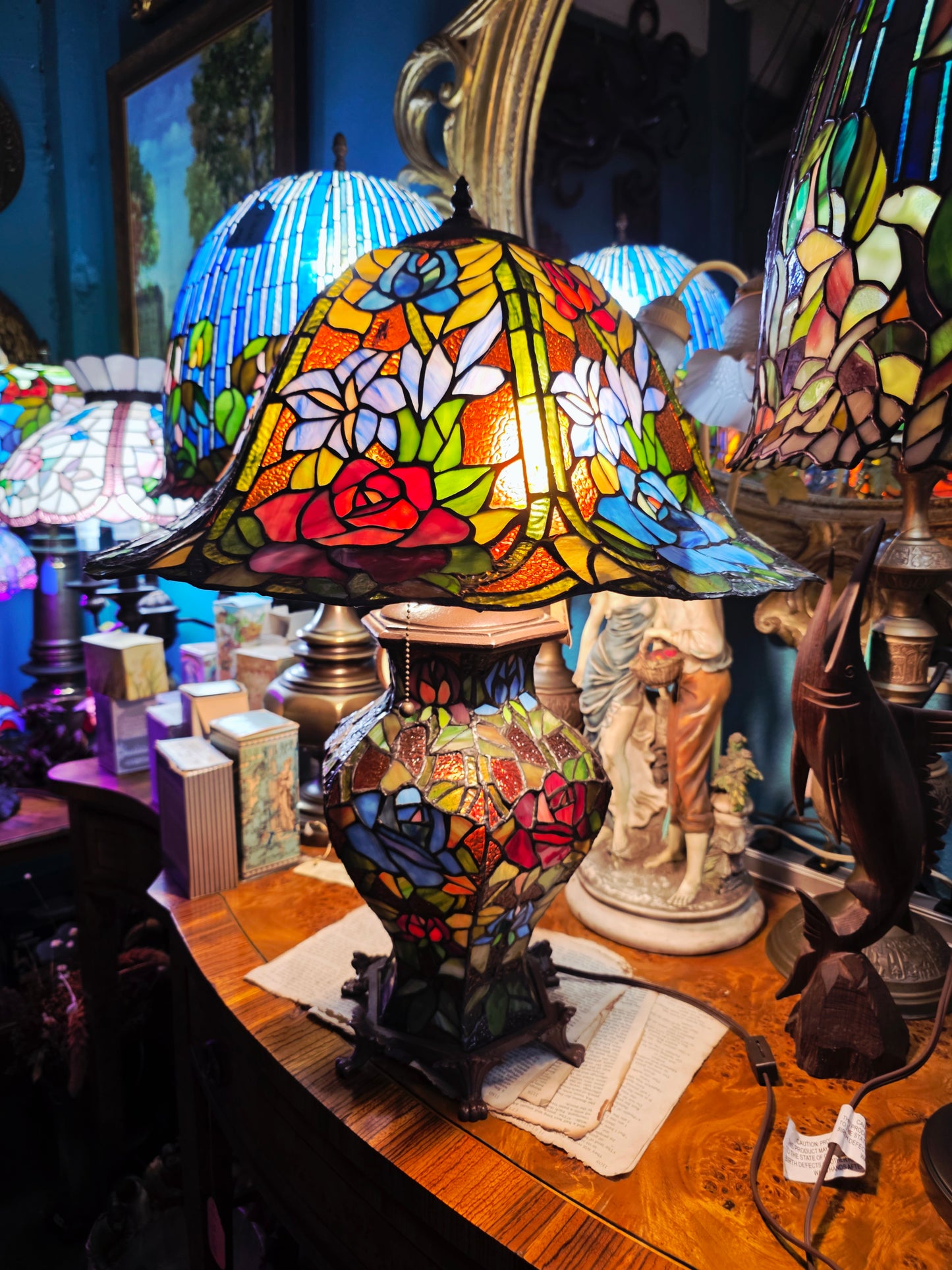 🌹🪞✨ Lampara Tiffany Vitral Floral de Gran Presencia ✨🪞🌹