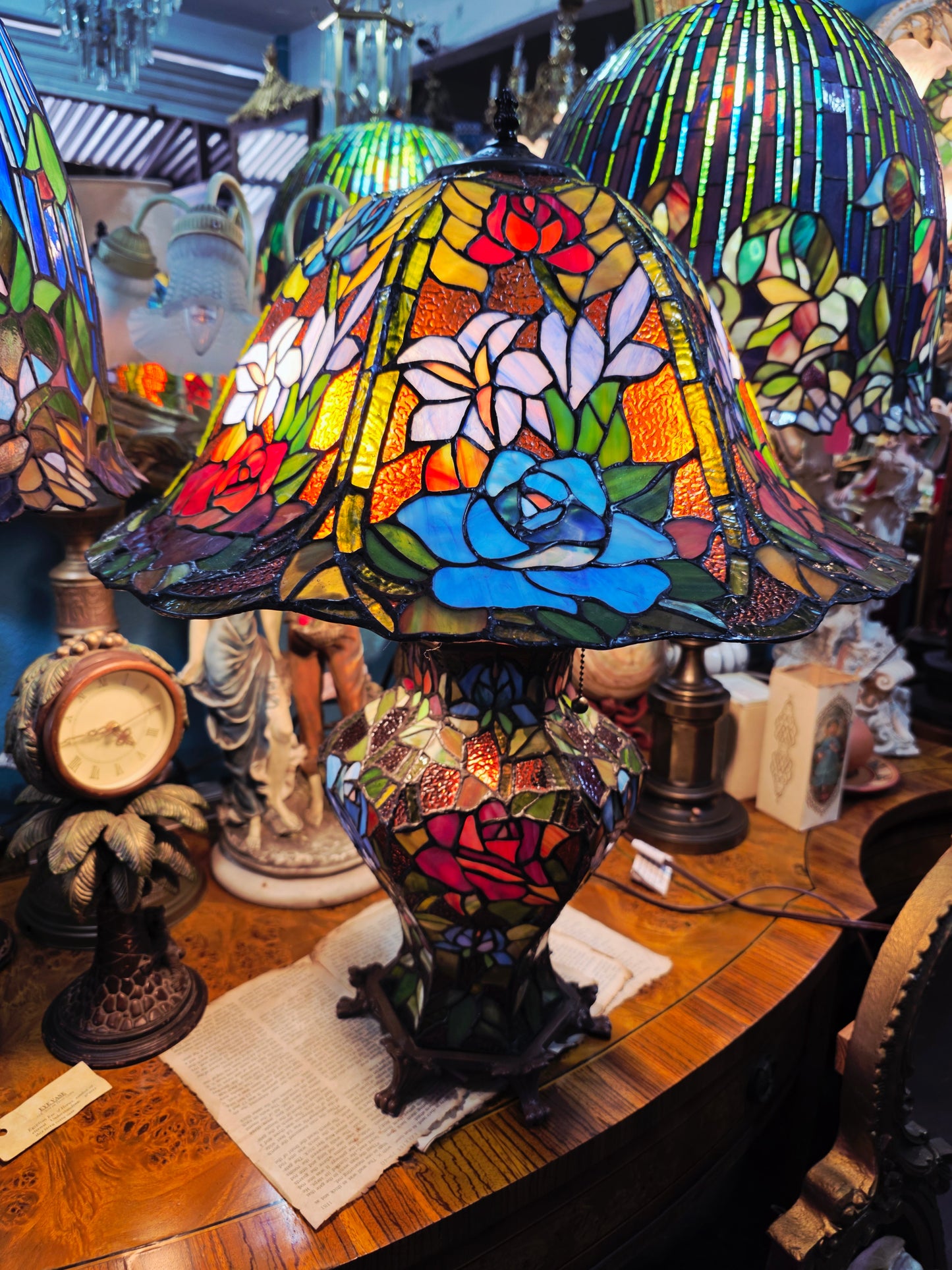 🌹🪞✨ Lampara Tiffany Vitral Floral de Gran Presencia ✨🪞🌹