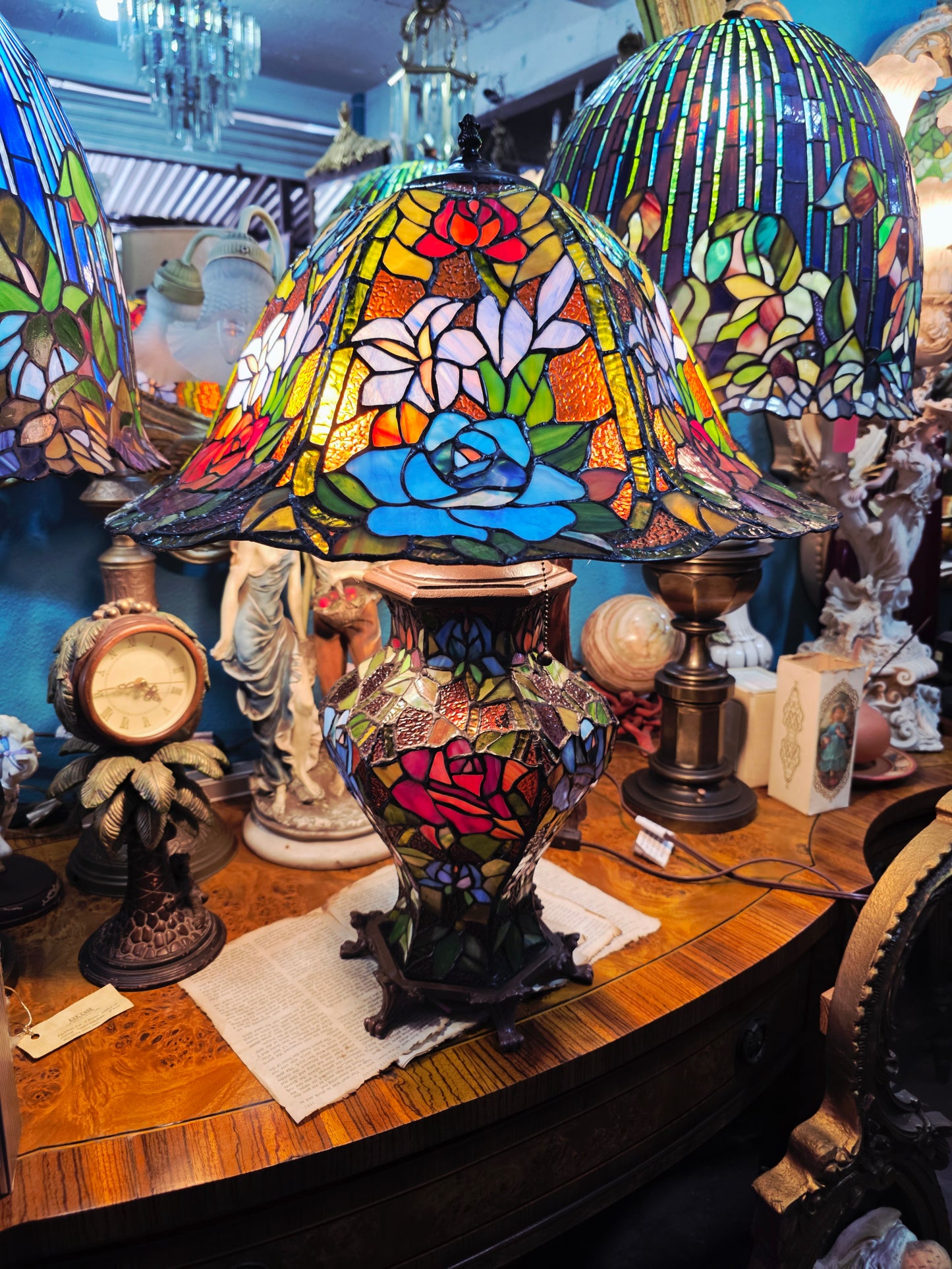 🌹🪞✨ Lampara Tiffany Vitral Floral de Gran Presencia ✨🪞🌹