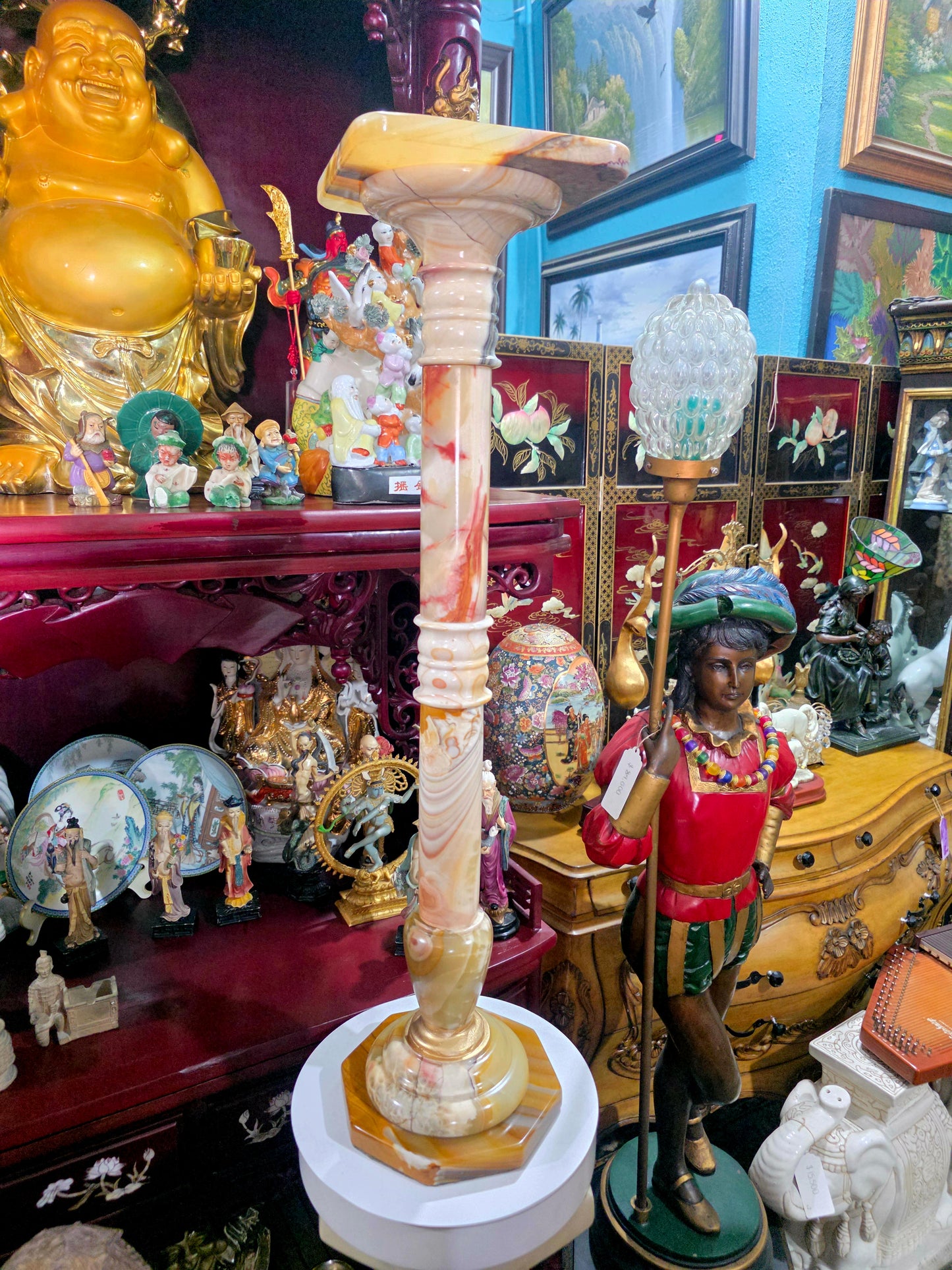 Natural Onyx Pedestal – Classic Elegance and Ceremonial Presence 🏛️🪨