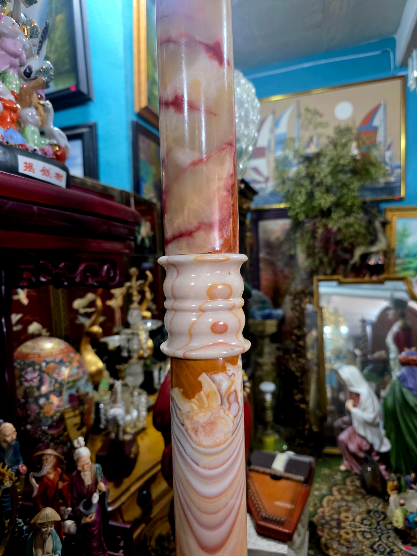 Natural Onyx Pedestal – Classic Elegance and Ceremonial Presence 🏛️🪨