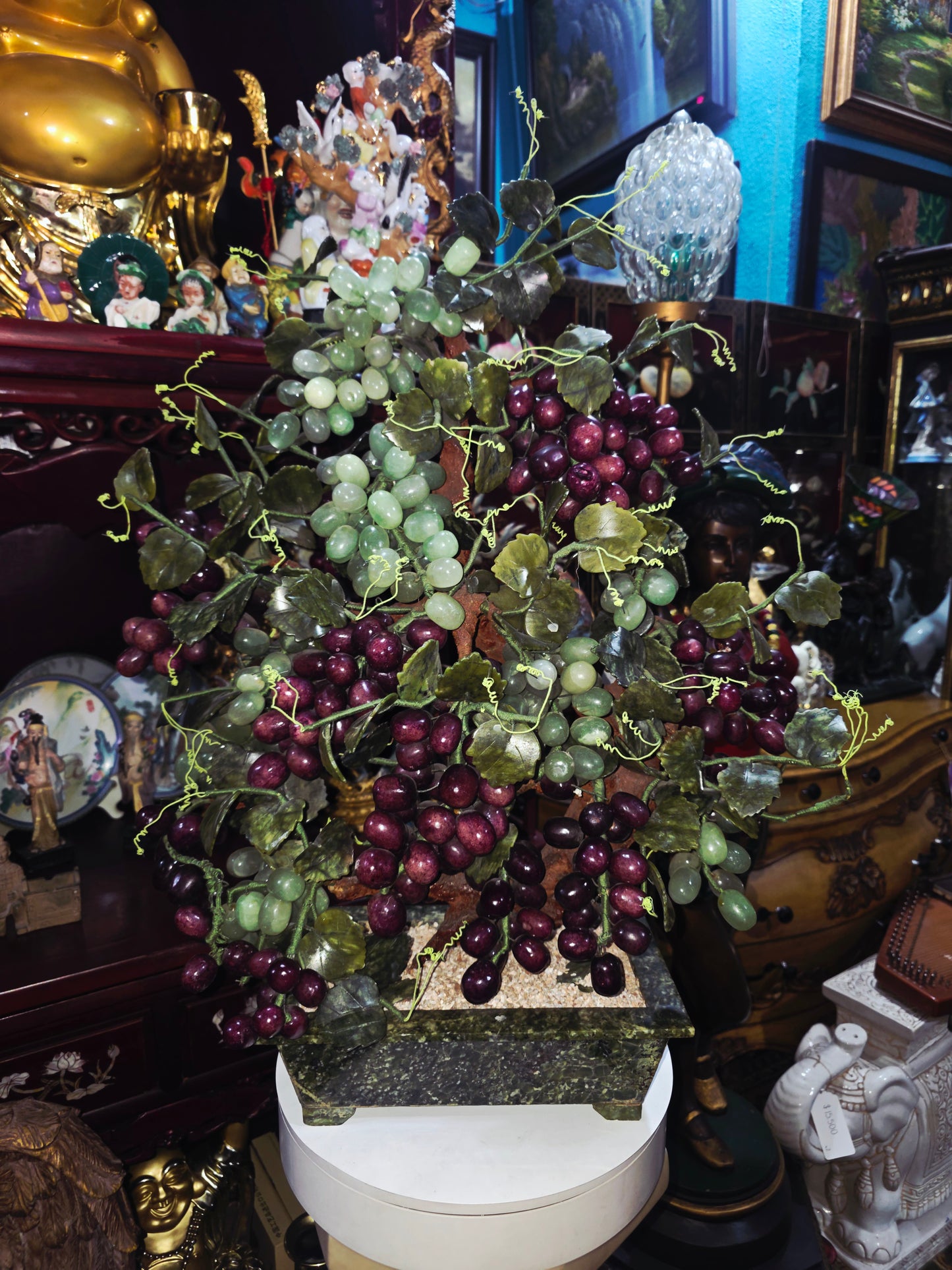 Escultura China Vintage de Uvas en Piedra Tallada Mid-century – Mediados del Siglo XX🍇🌿