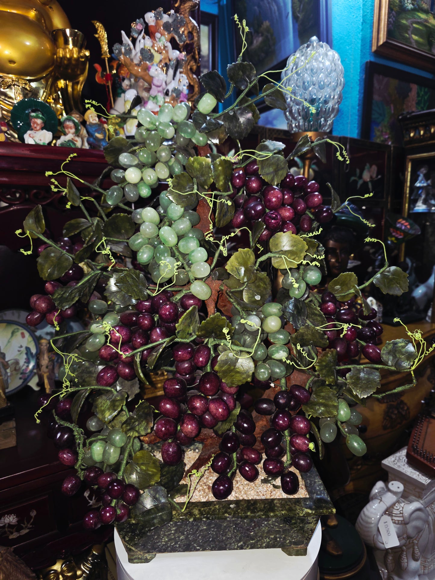 Escultura China Vintage de Uvas en Piedra Tallada Mid-century – Mediados del Siglo XX🍇🌿