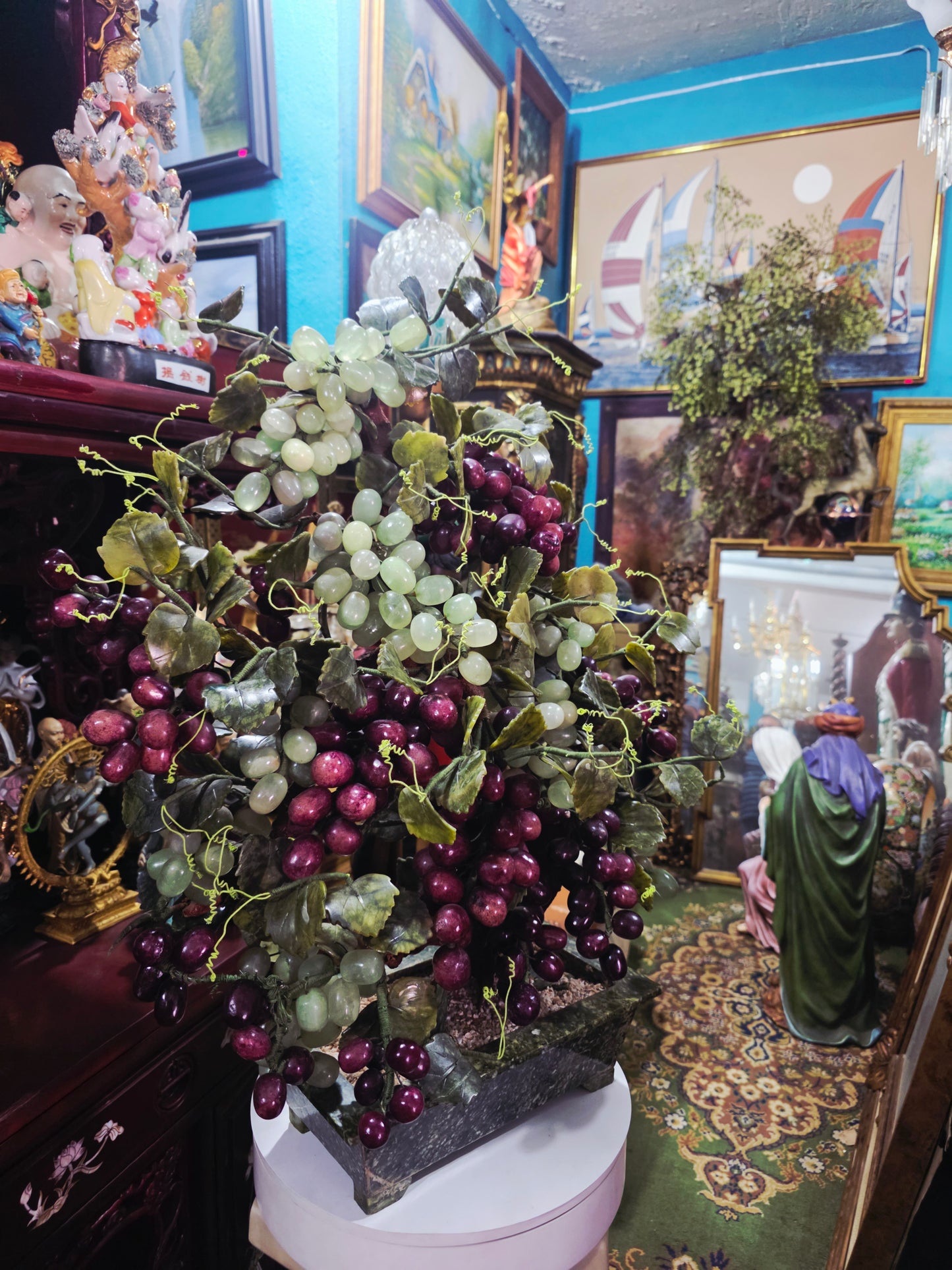 Escultura China Vintage de Uvas en Piedra Tallada Mid-century – Mediados del Siglo XX🍇🌿