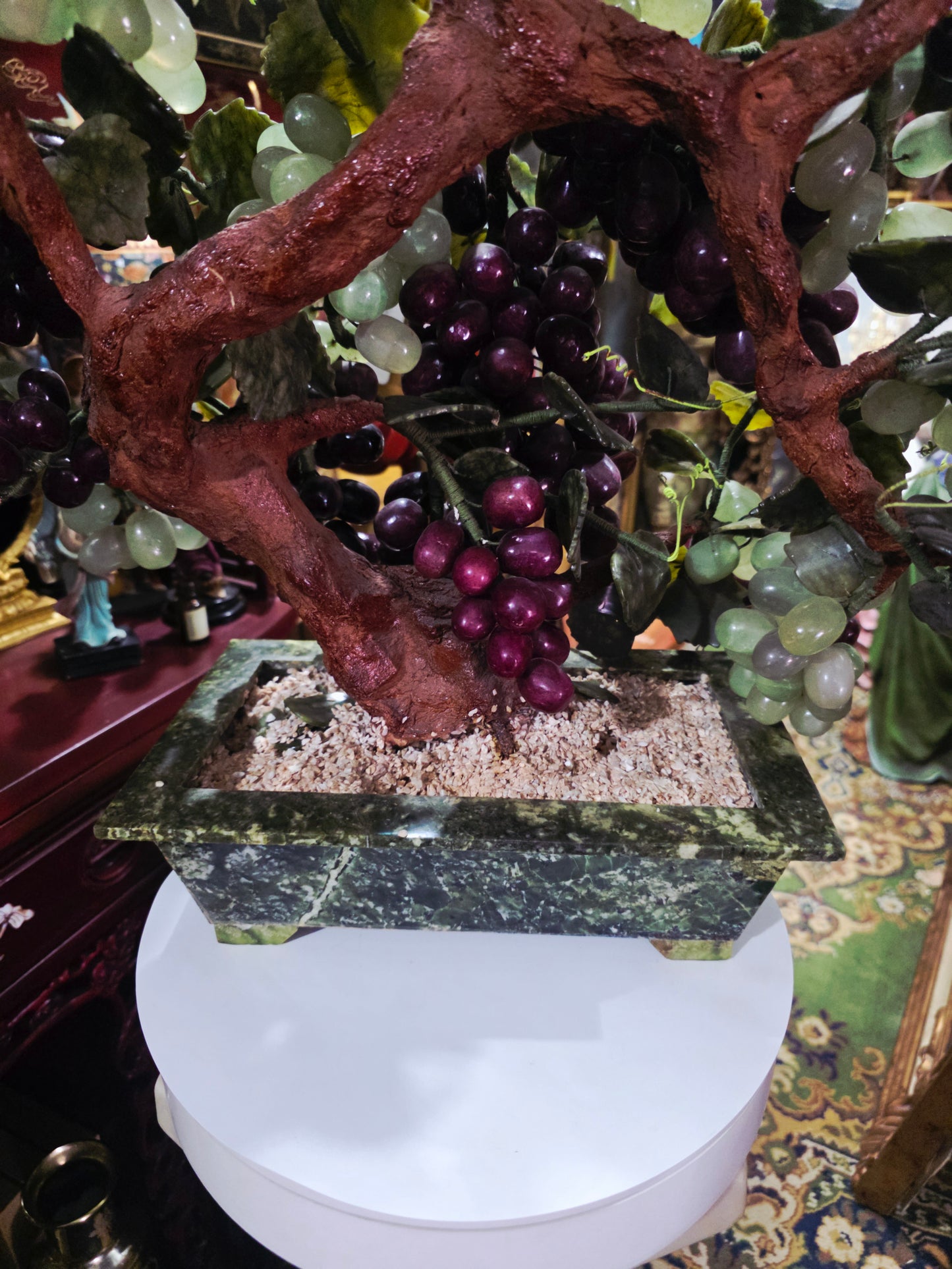Escultura China Vintage de Uvas en Piedra Tallada Mid-century – Mediados del Siglo XX🍇🌿