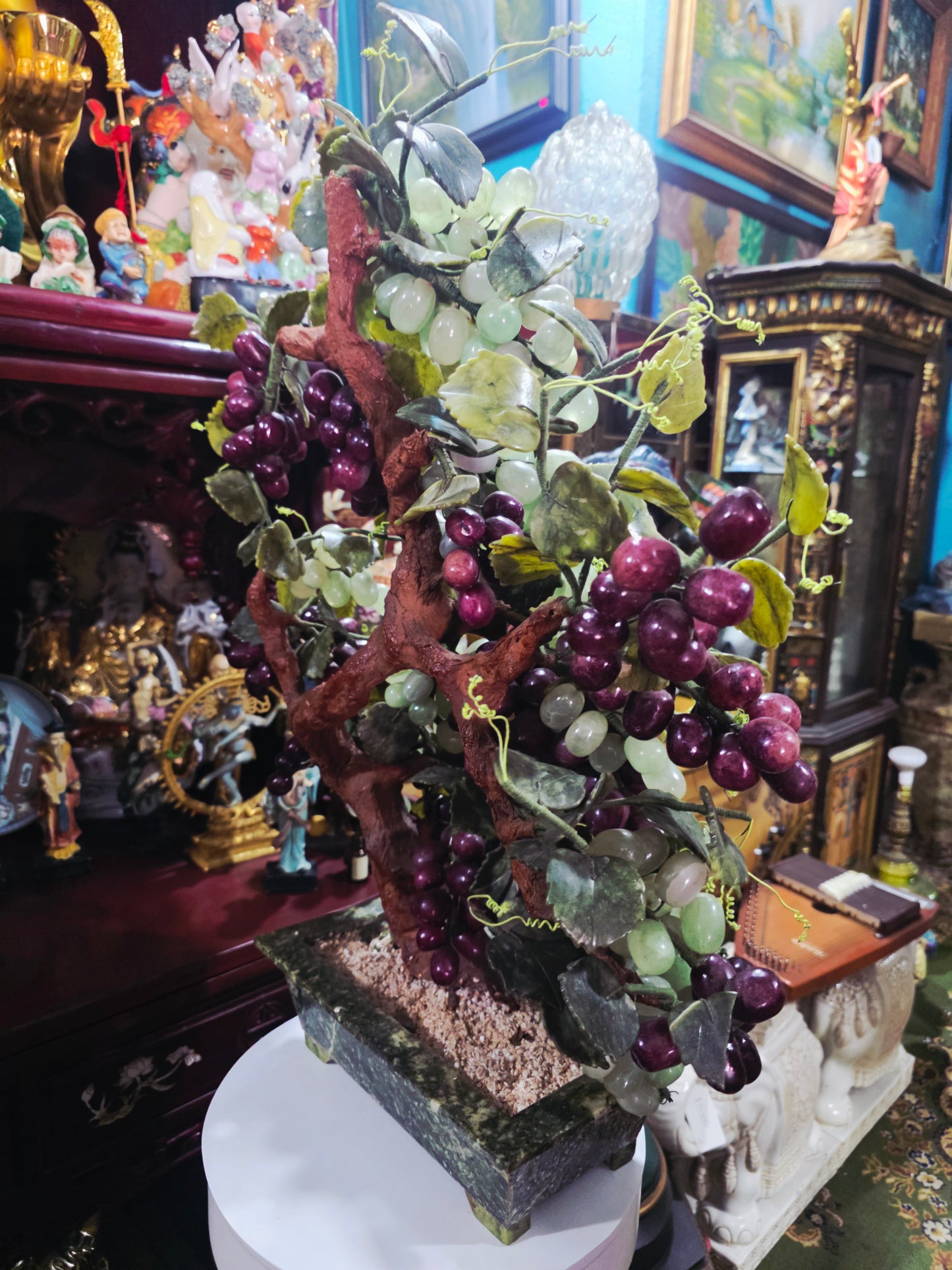 Escultura China Vintage de Uvas en Piedra Tallada Mid-century – Mediados del Siglo XX🍇🌿