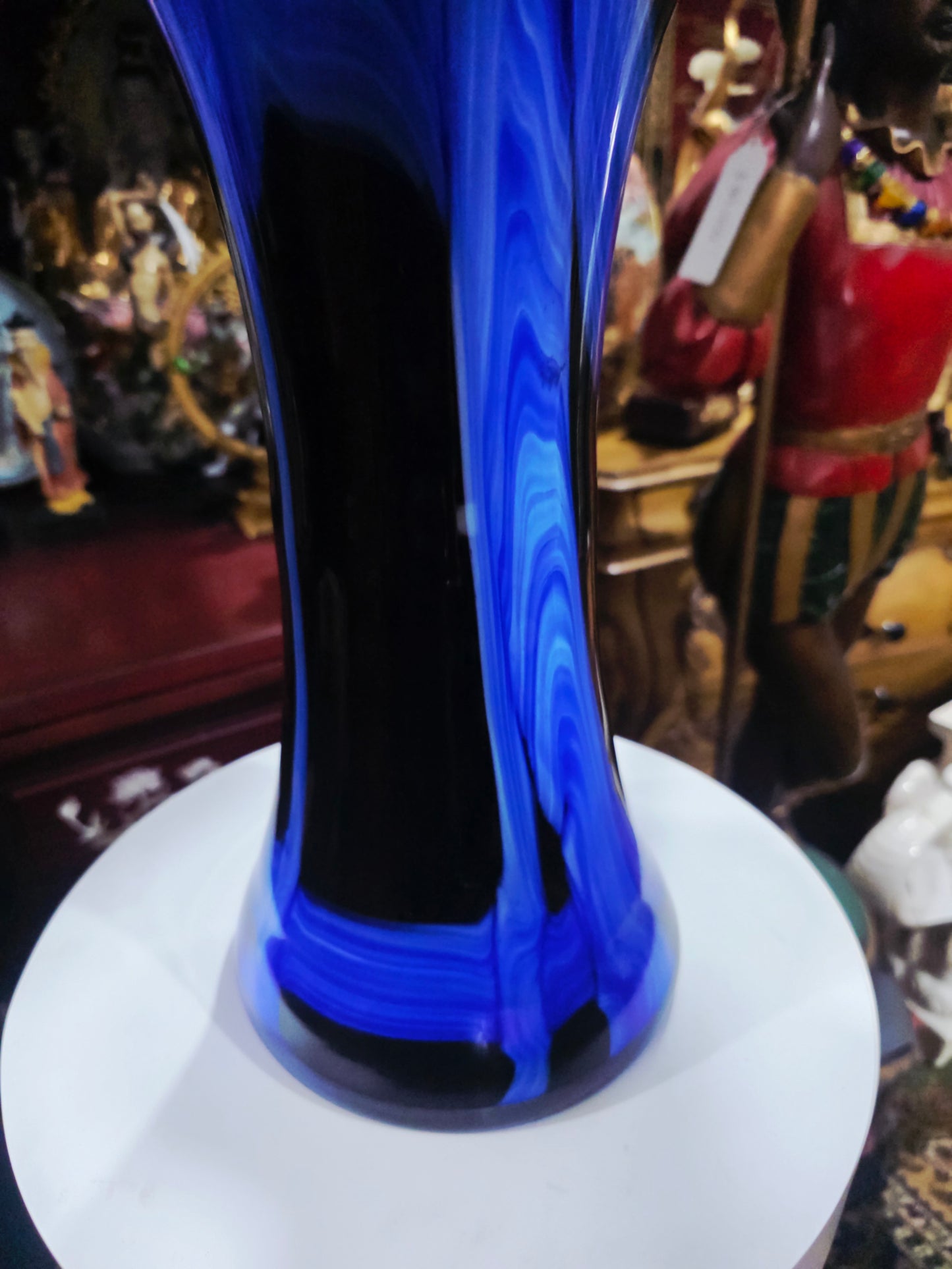 Artistic Glass Vase – Italian Murano in Cobalt Tones 🌸🏺