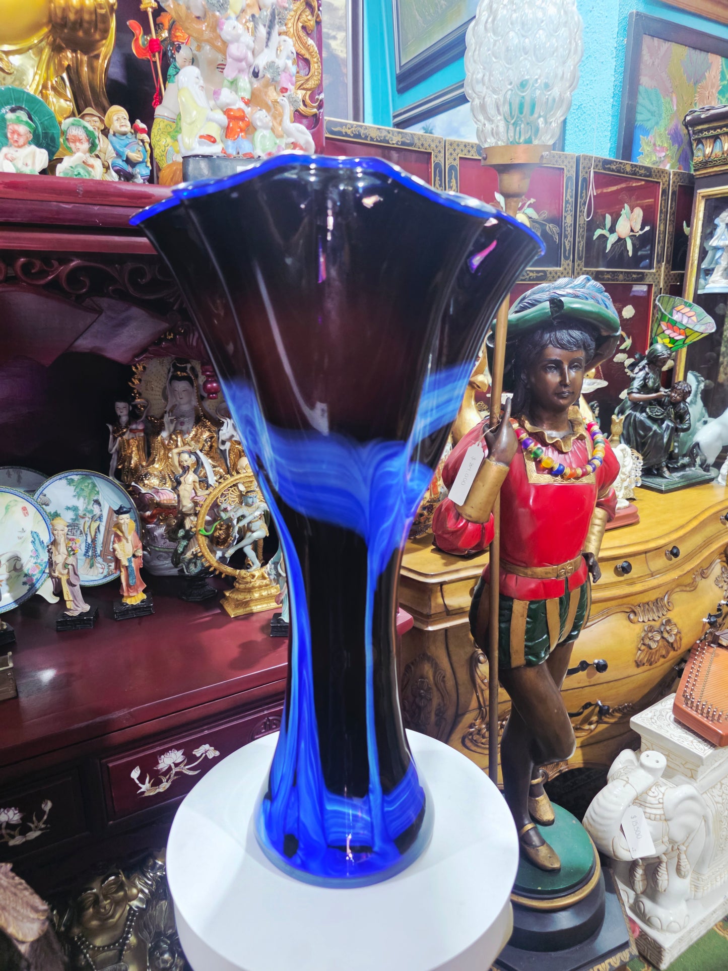 Artistic Glass Vase – Italian Murano in Cobalt Tones 🌸🏺