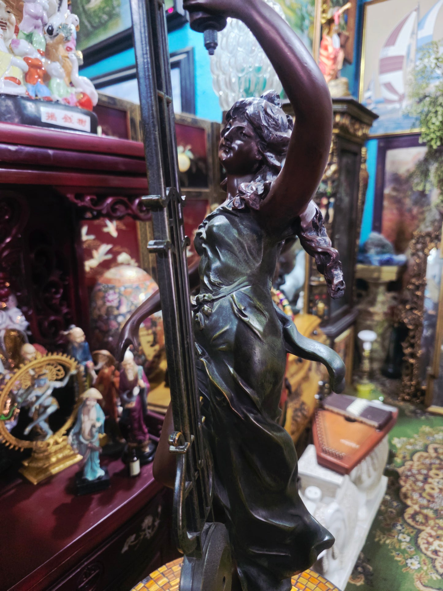 Reloj de Mesa Figural Francés – Estilo C. Moreau 🕰️