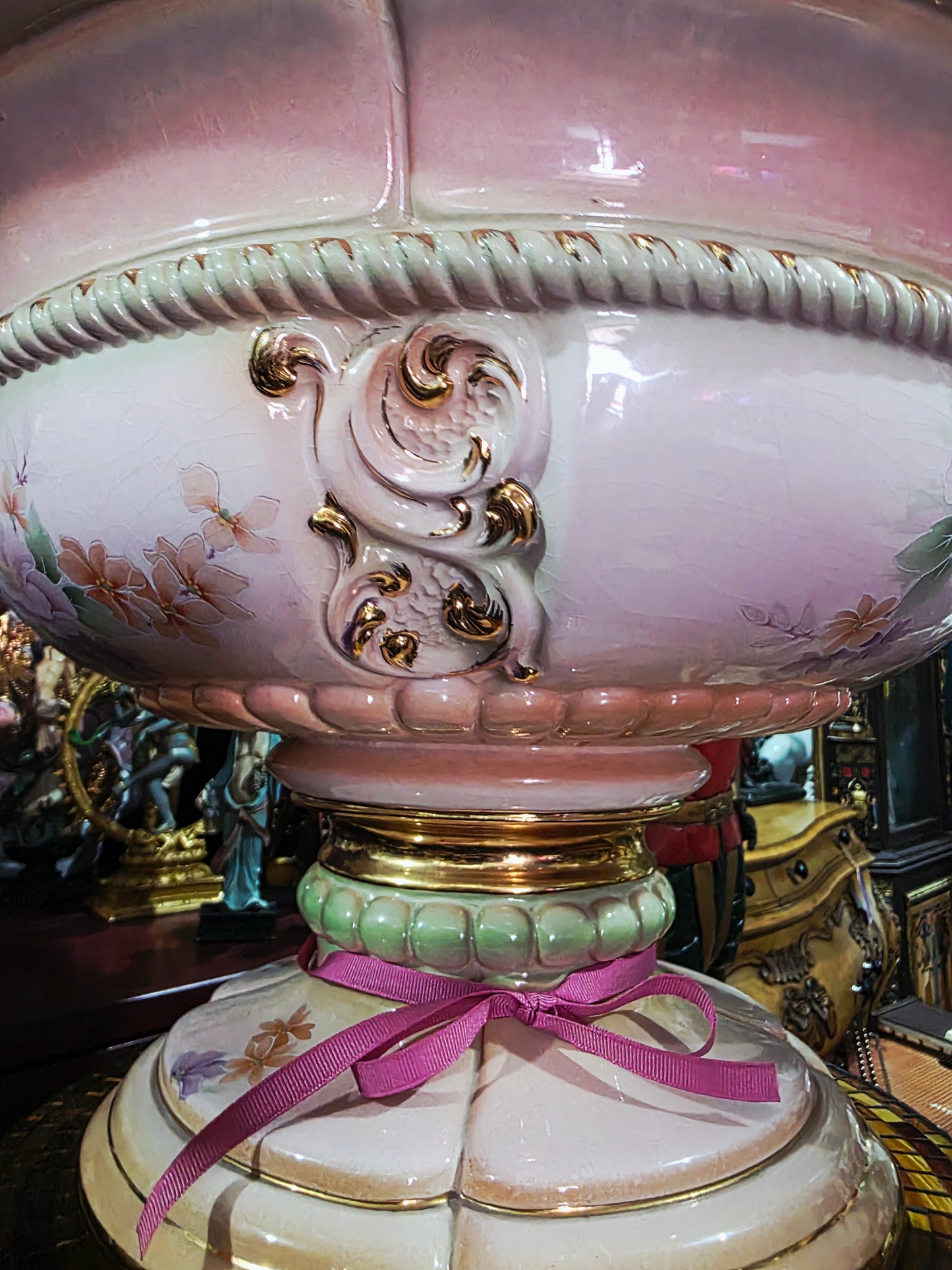 Fine Porcelain Fruit Bowl – L. Goruzou, Nove Italia 🌸🏺