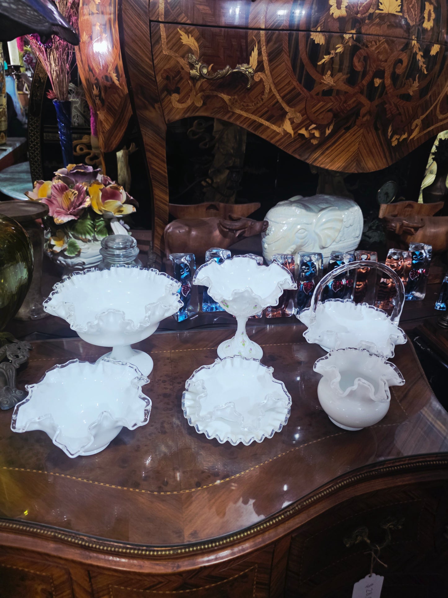 Collection of White Opalescent Glass with Ruffled Edges – Fenton Glass (7 pieces) 🌸🏺