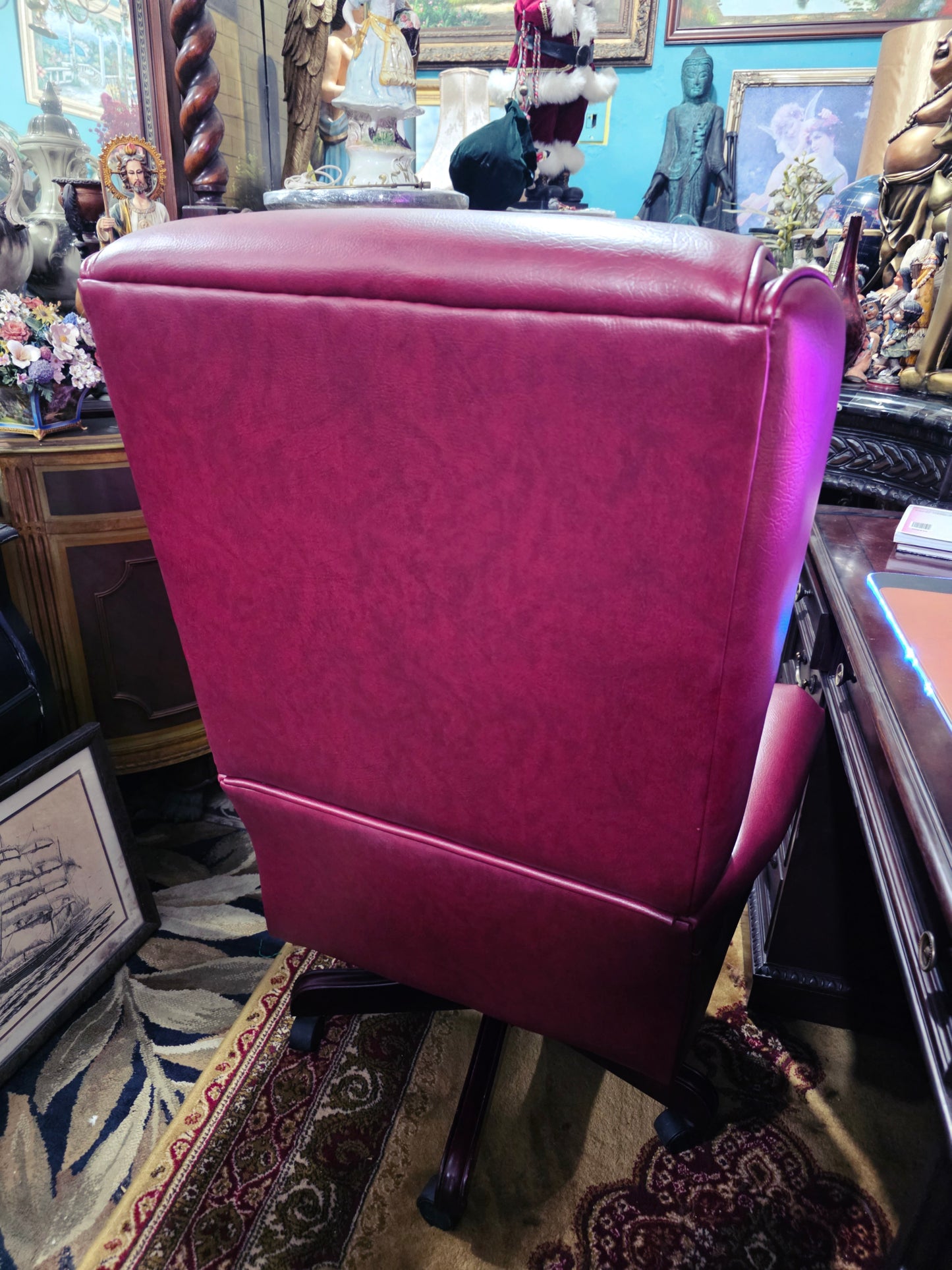 Faux Leather Executive Chair with Textured Details and Decorative Brass Tacks 🪞🪙🪶