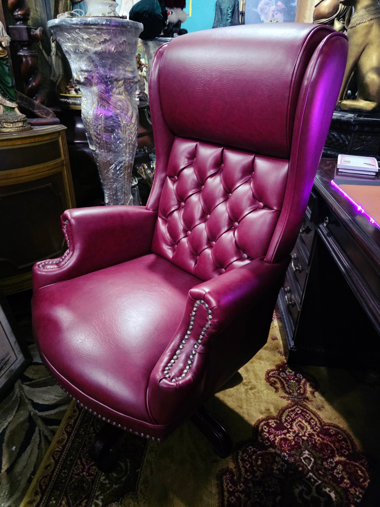Faux Leather Executive Chair with Textured Details and Decorative Brass Tacks 🪞🪙🪶