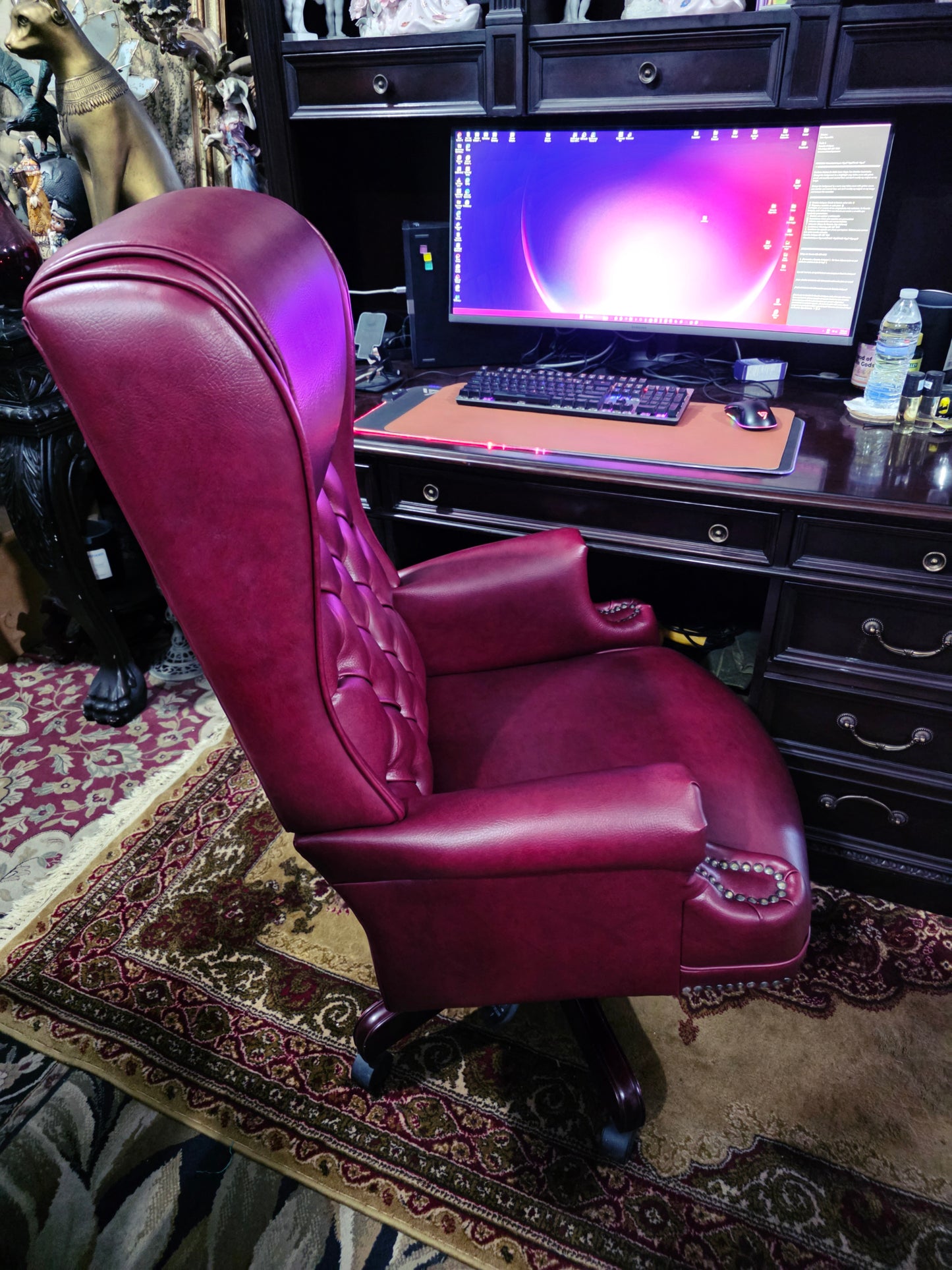 Faux Leather Executive Chair with Textured Details and Decorative Brass Tacks 🪞🪙🪶