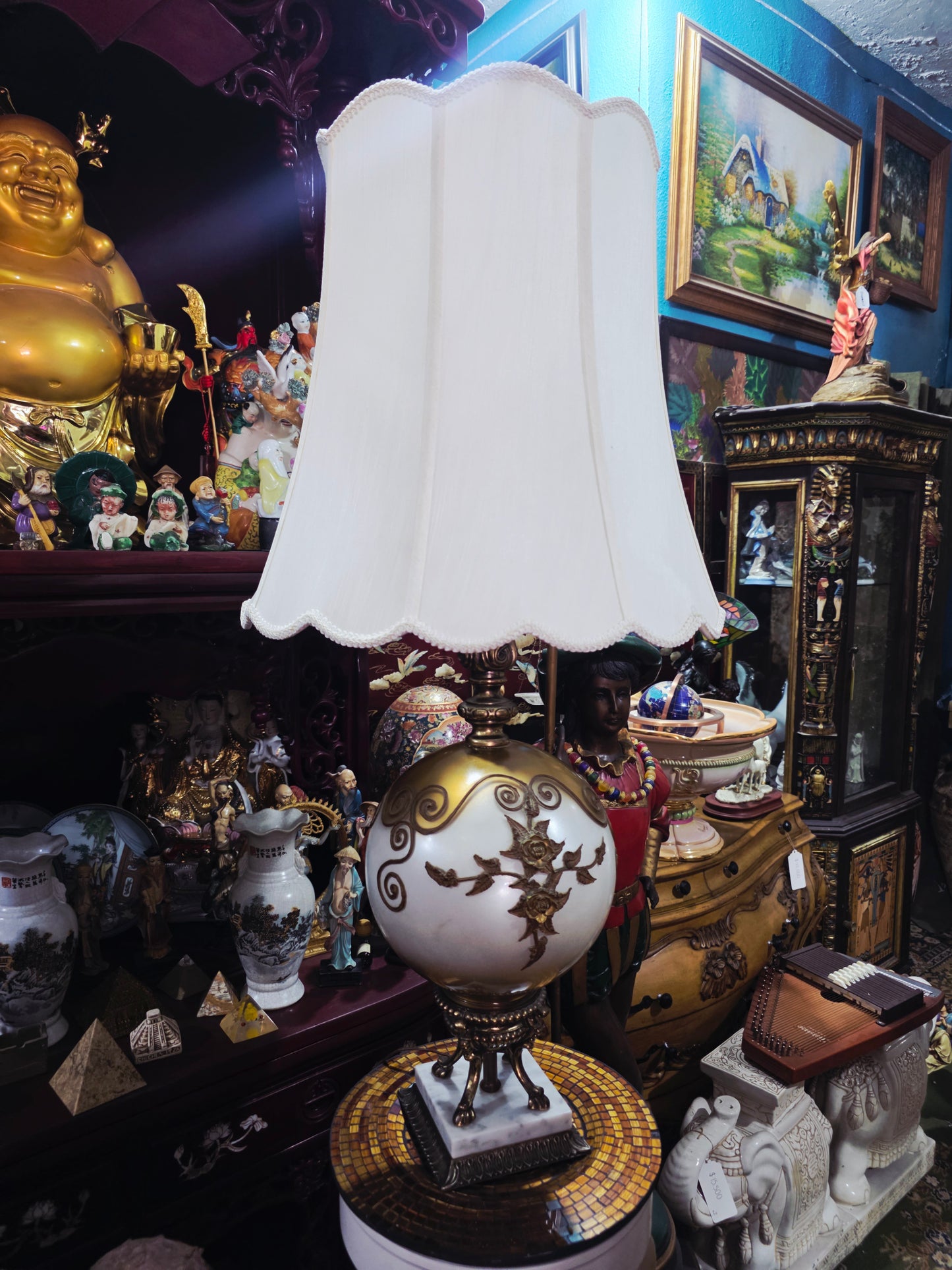 Pair of Imperial Lamps with Golden Spherical Base 🕰️🪙✨🌸