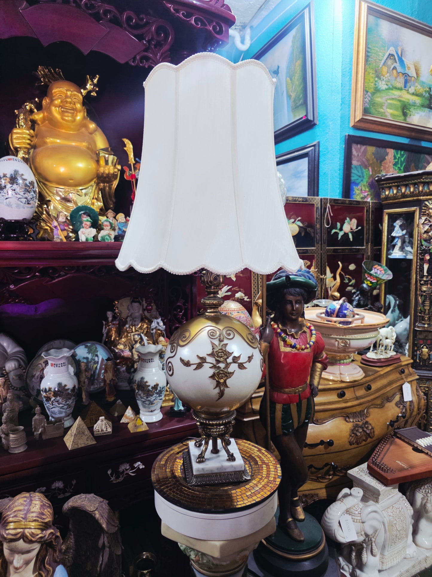 Pair of Imperial Lamps with Golden Spherical Base 🕰️🪙✨🌸