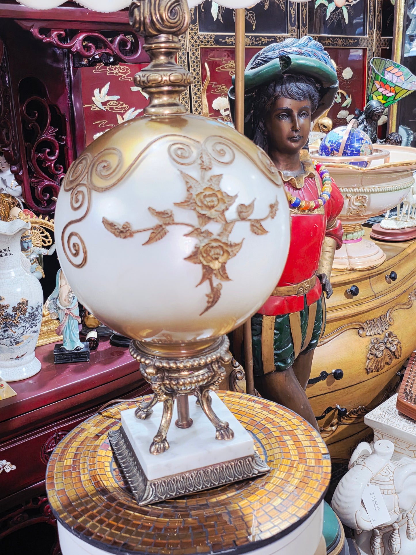 Pair of Imperial Lamps with Golden Spherical Base 🕰️🪙✨🌸