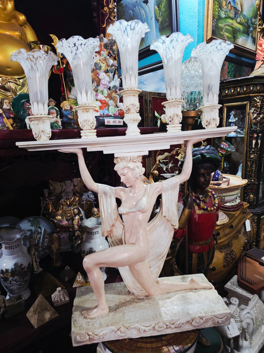 Escultura-Lampara con Pantallas de Cristal en Forma de Tulipanes🌸🪞🕯️