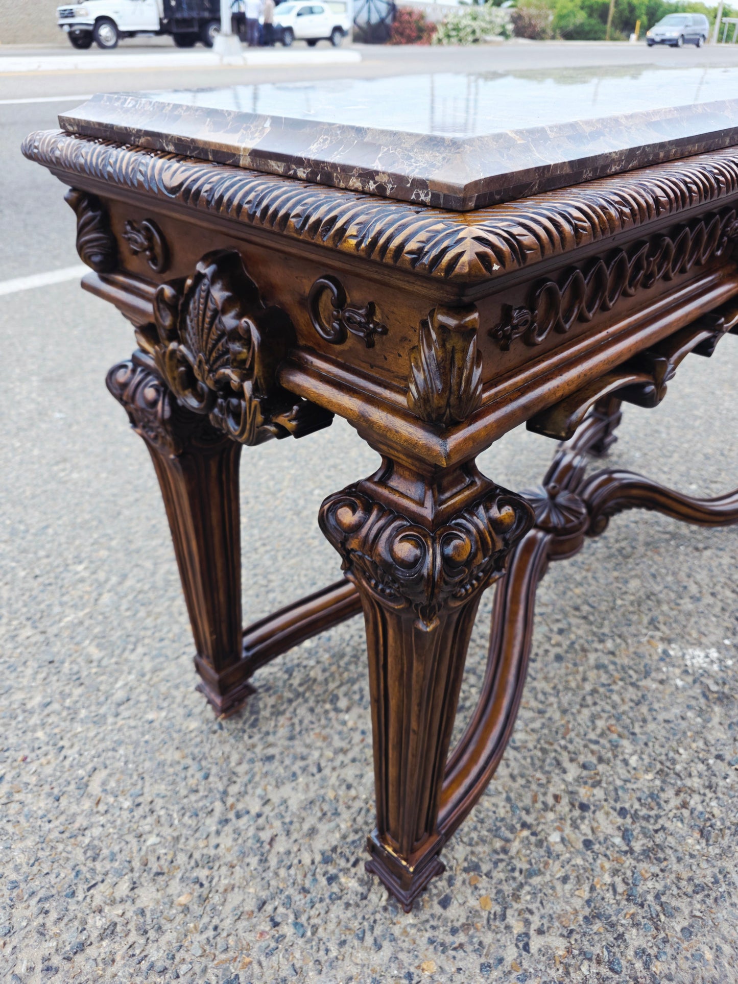 Credenza Casa Mollino – Ashley Furniture, Elegance with Marble Top 🪞🏛️🌿
